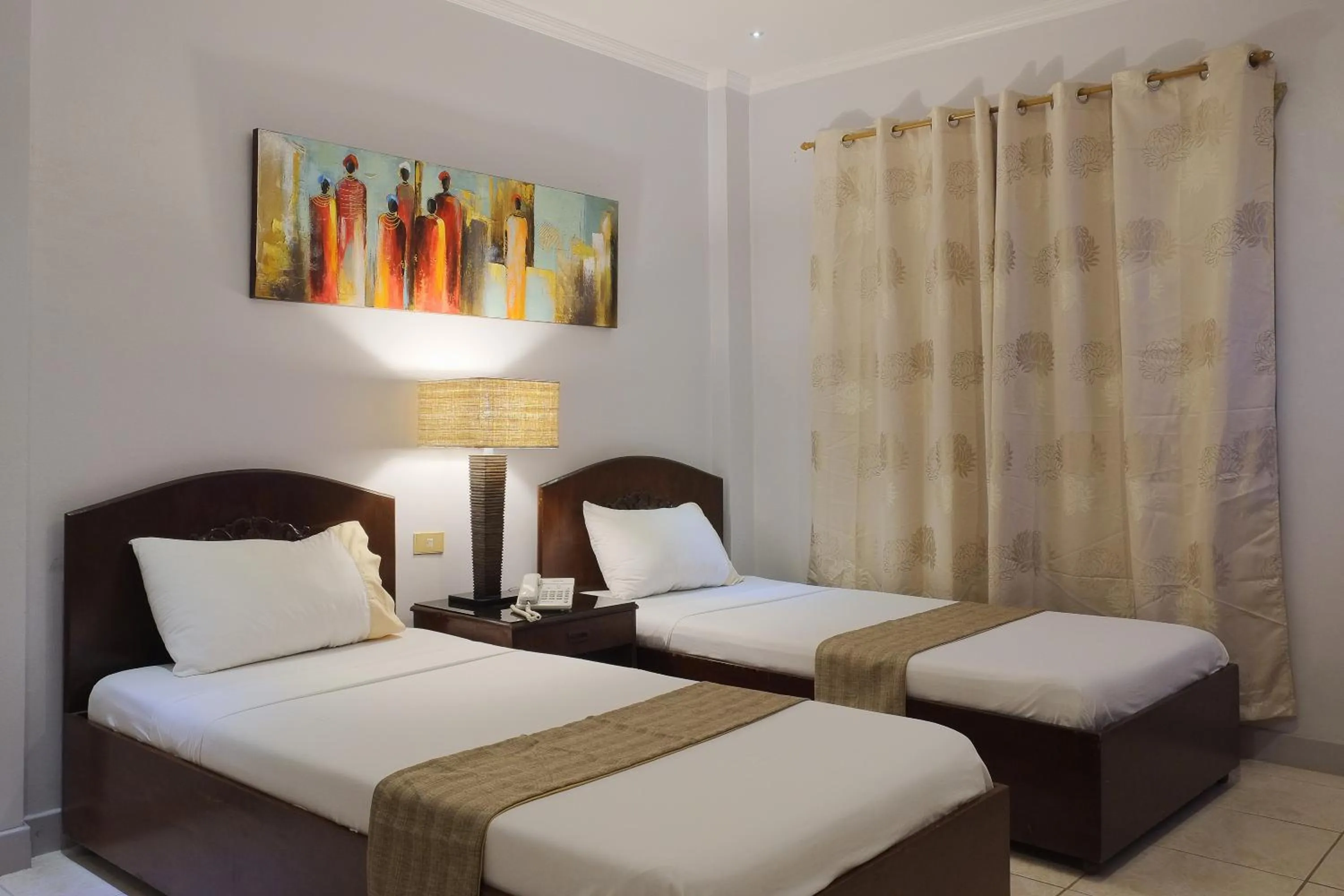 Photo of the whole room, Bed in Palazzo Pensionne