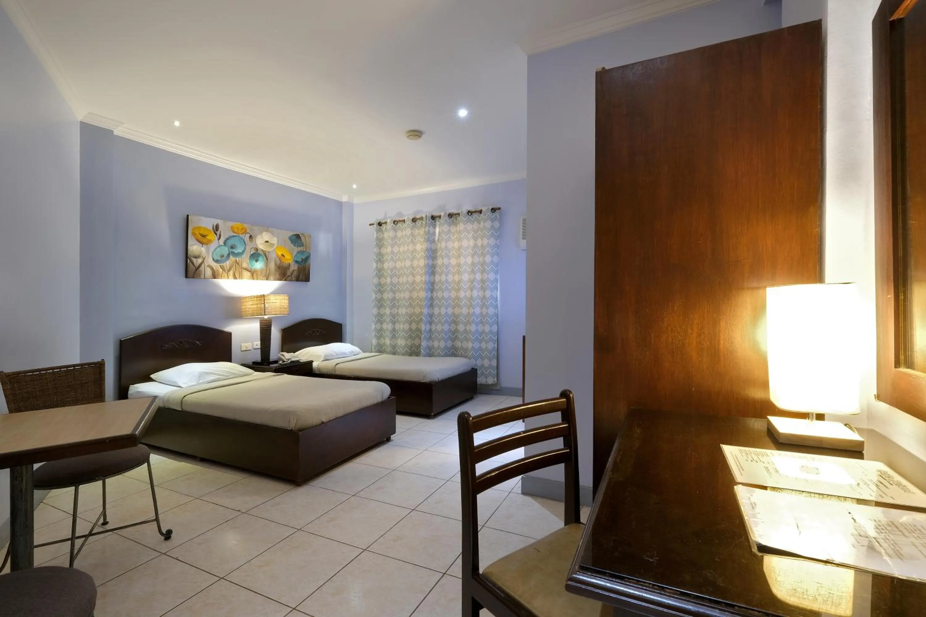 Photo of the whole room, Bed in Palazzo Pensionne