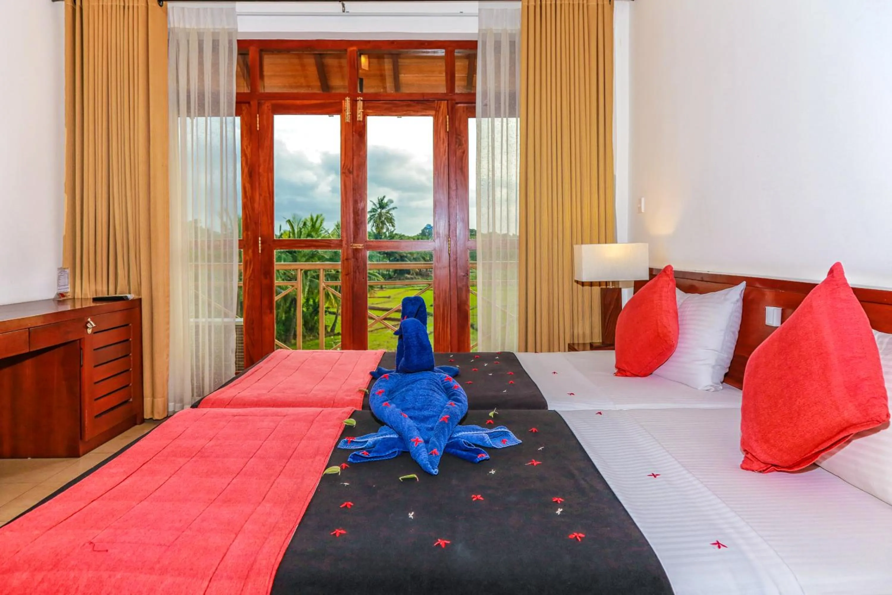 Photo of the whole room, Bed in Pelwehera Village Resort