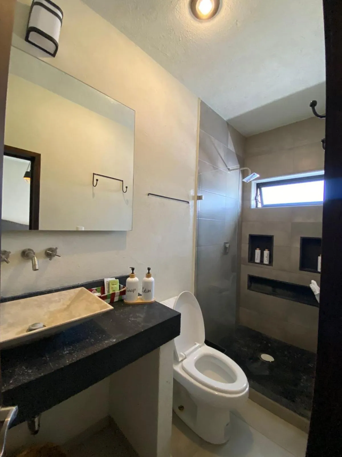 Shower in Hotel Boutique Don Faustino