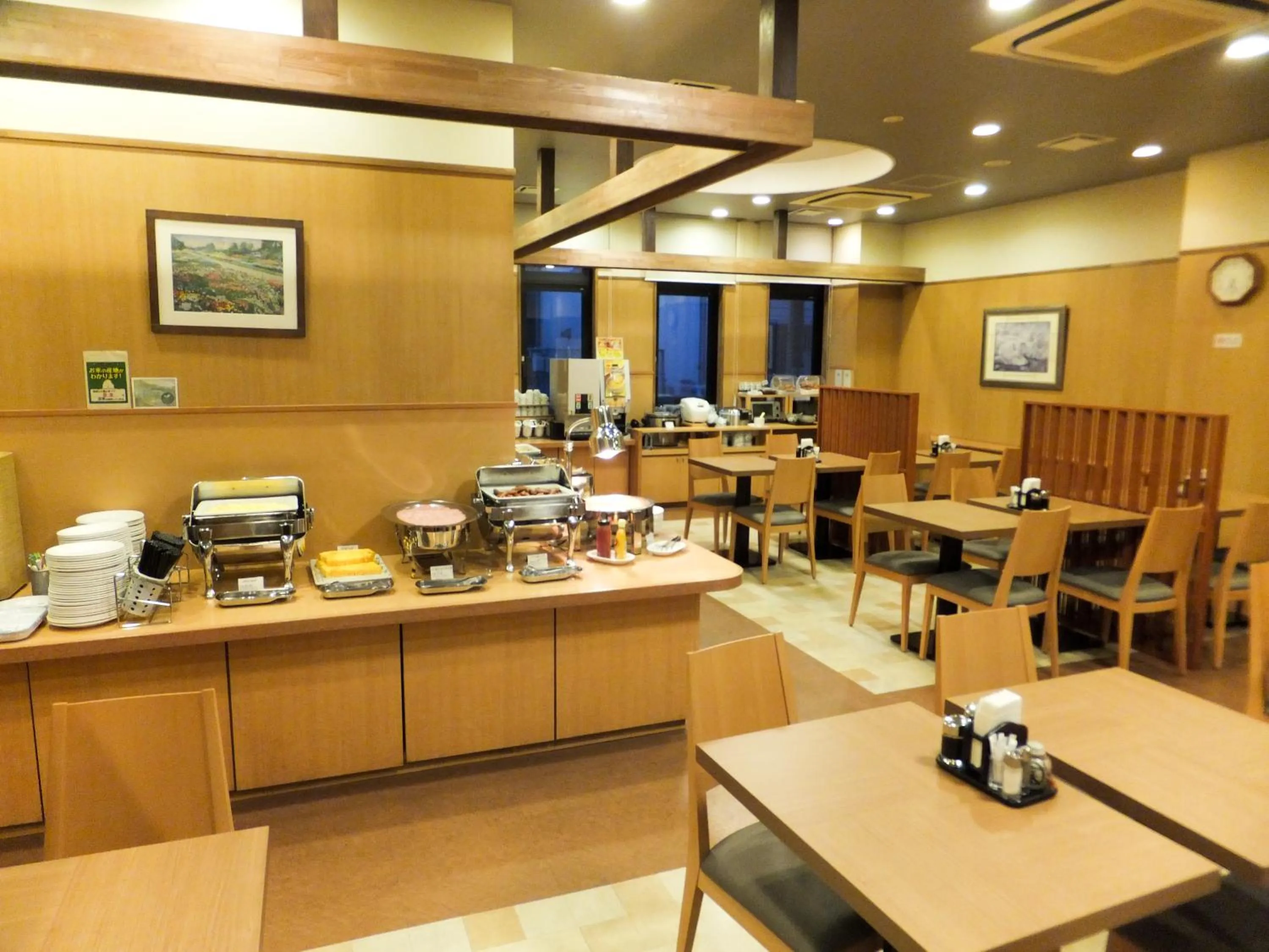 Restaurant/places to eat in Hotel Route-Inn Toyokawa Inter