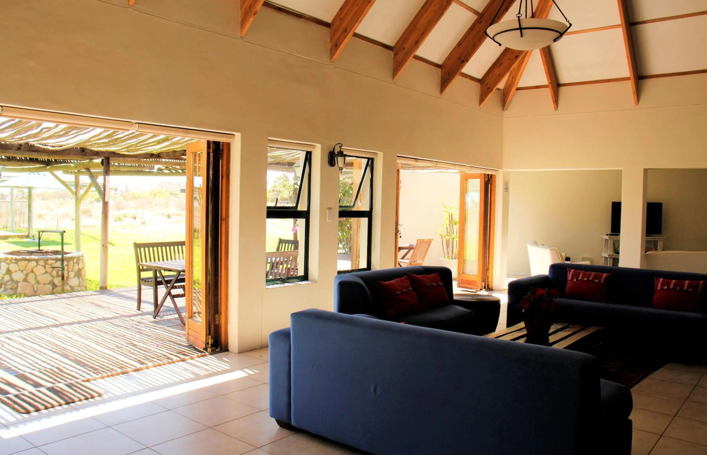 Seating area in Tortoise Trail Lodge