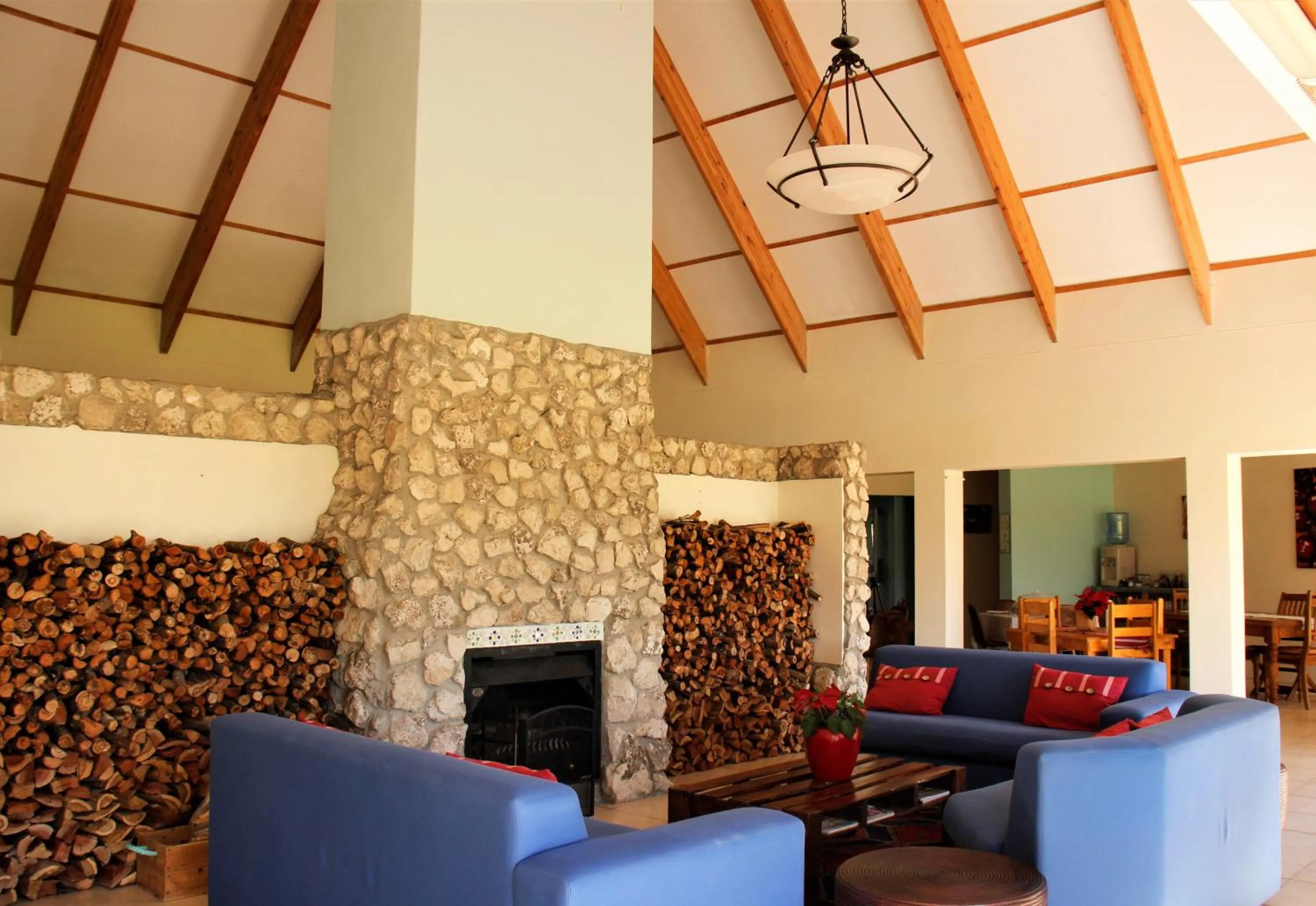 Seating area in Tortoise Trail Lodge
