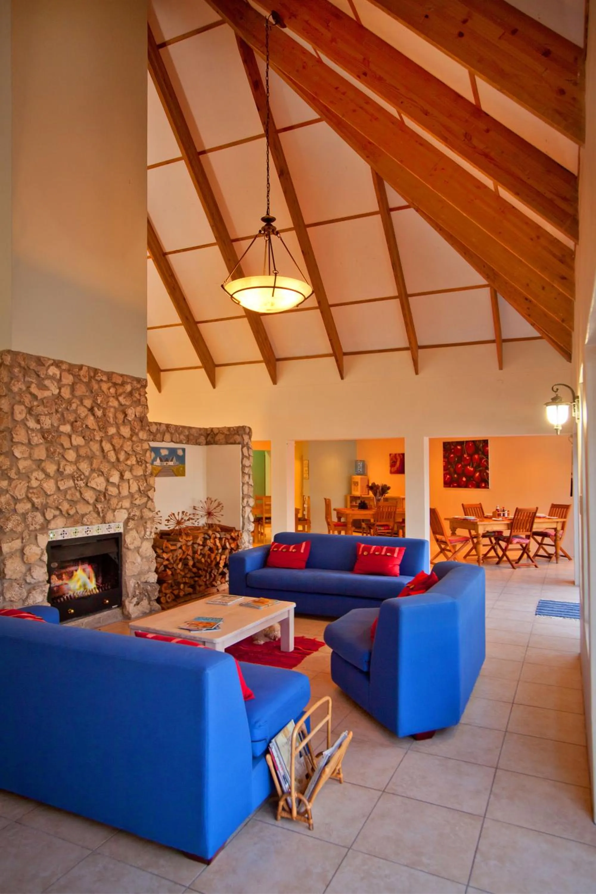 Seating area in Tortoise Trail Lodge