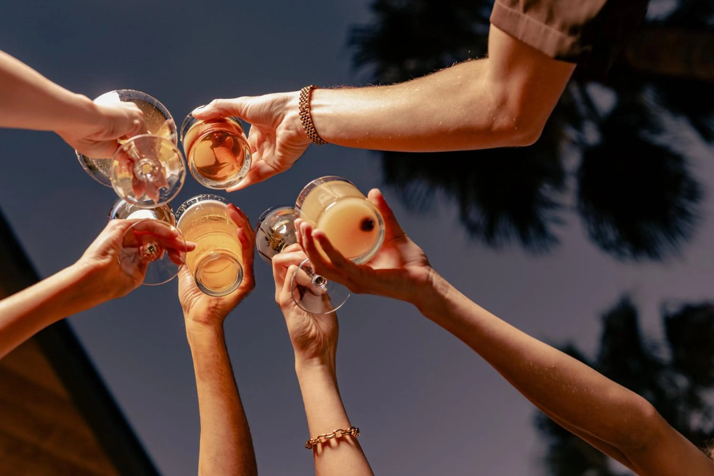 Lounge or bar in voco The Tuxon by IHG