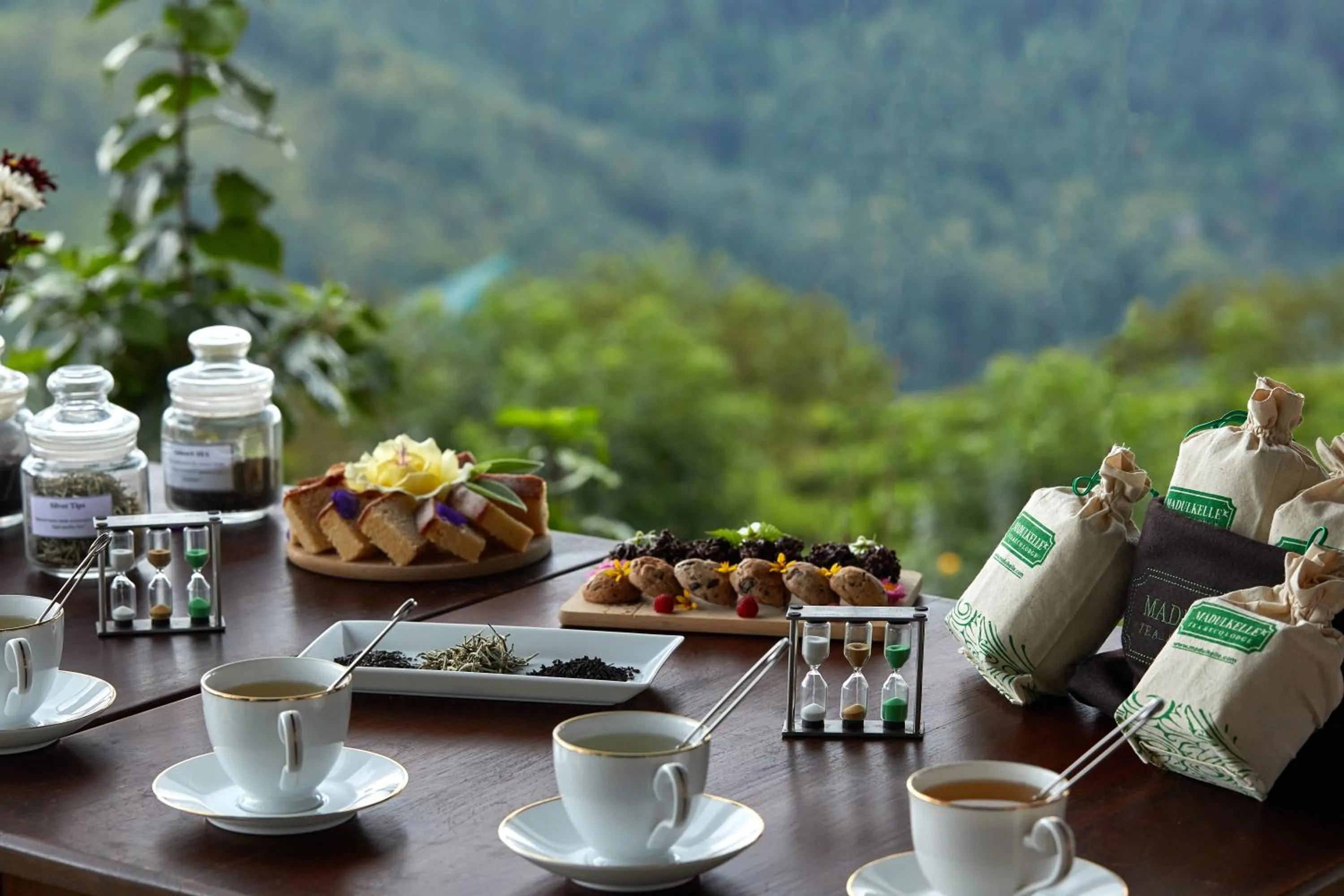 Restaurant/places to eat in Madulkelle Tea and Eco Lodge