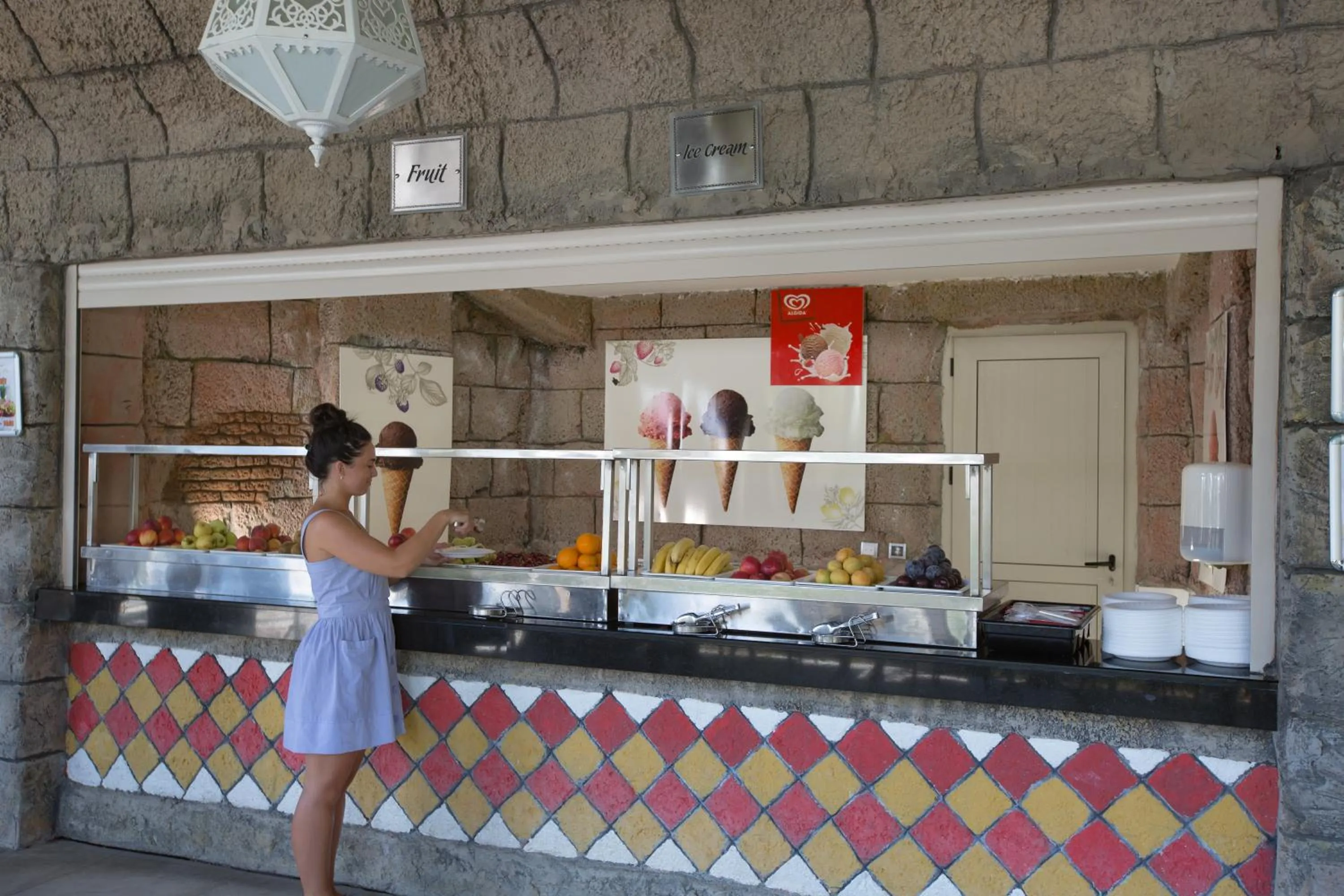 Food in Royal Alhambra Palace