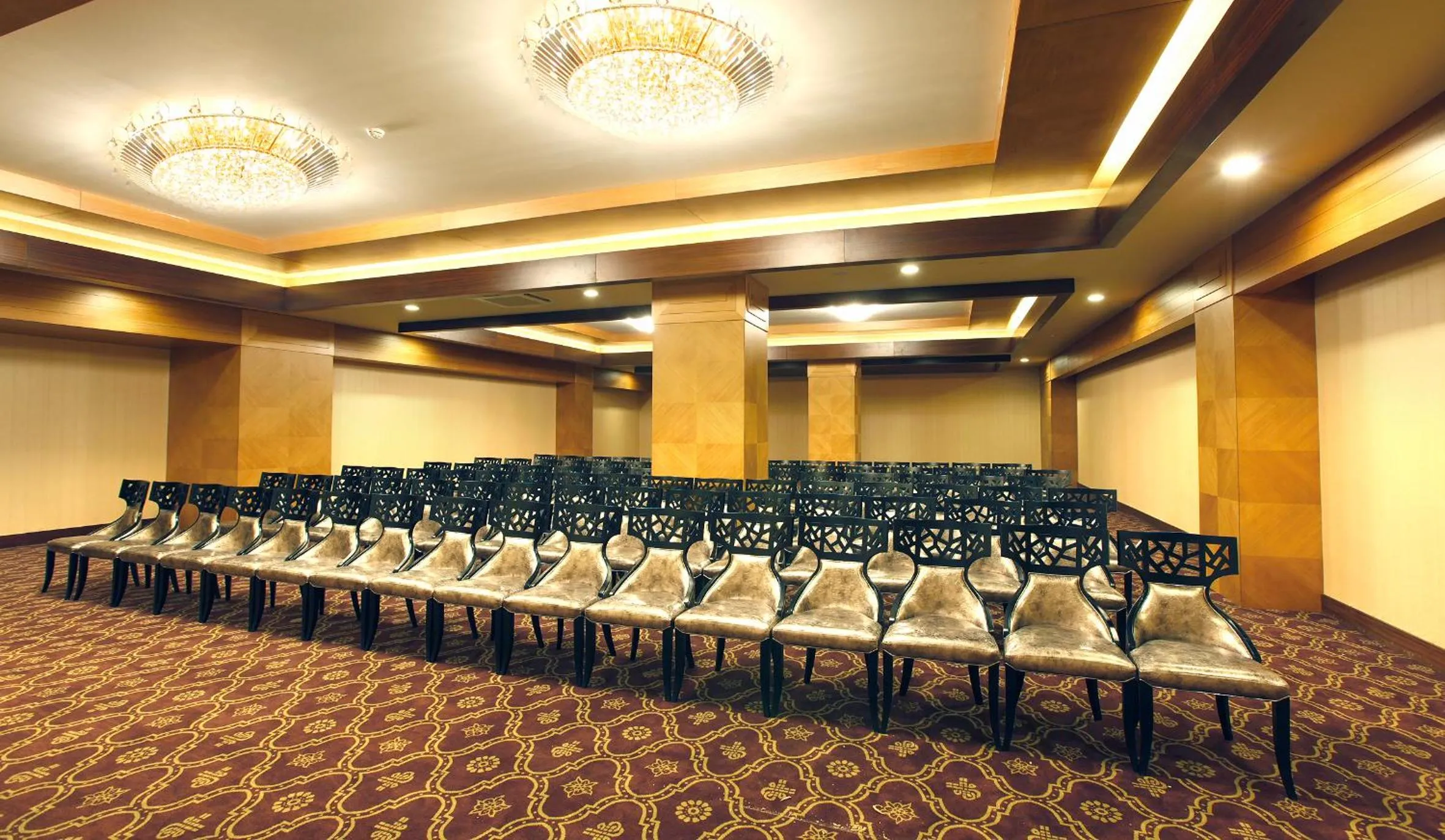 Banquet/Function facilities in Royal Alhambra Palace