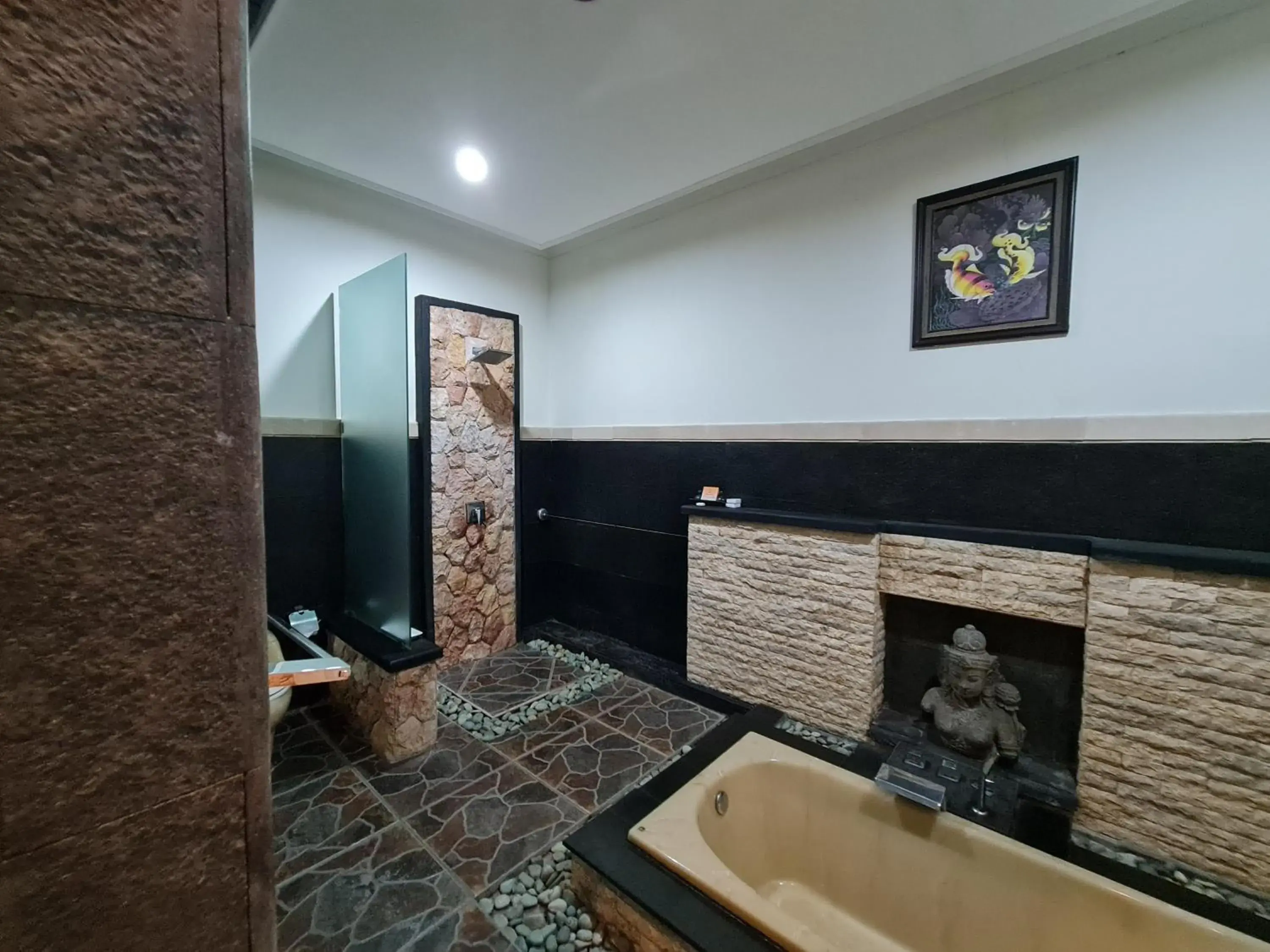 Bathroom in Satriya Cottages Bathroom in Satriya Cottages