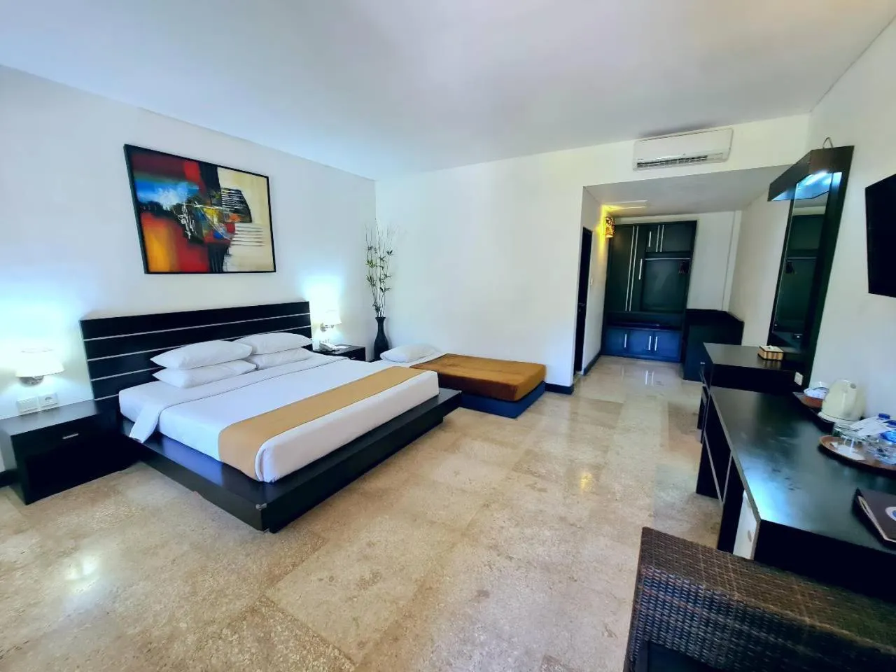 Bed in Satriya Cottages