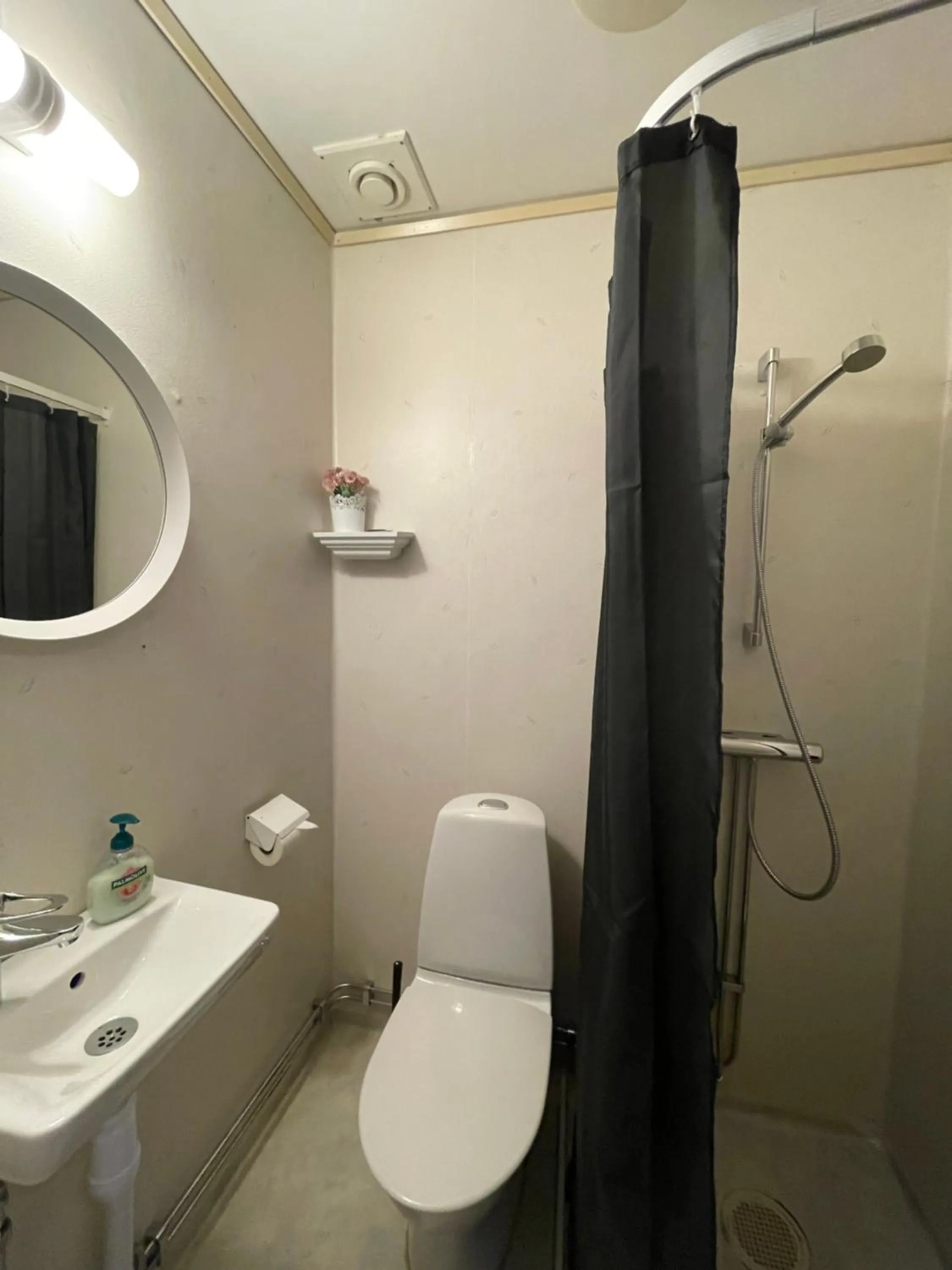 Toilet in Lilla Hotellet