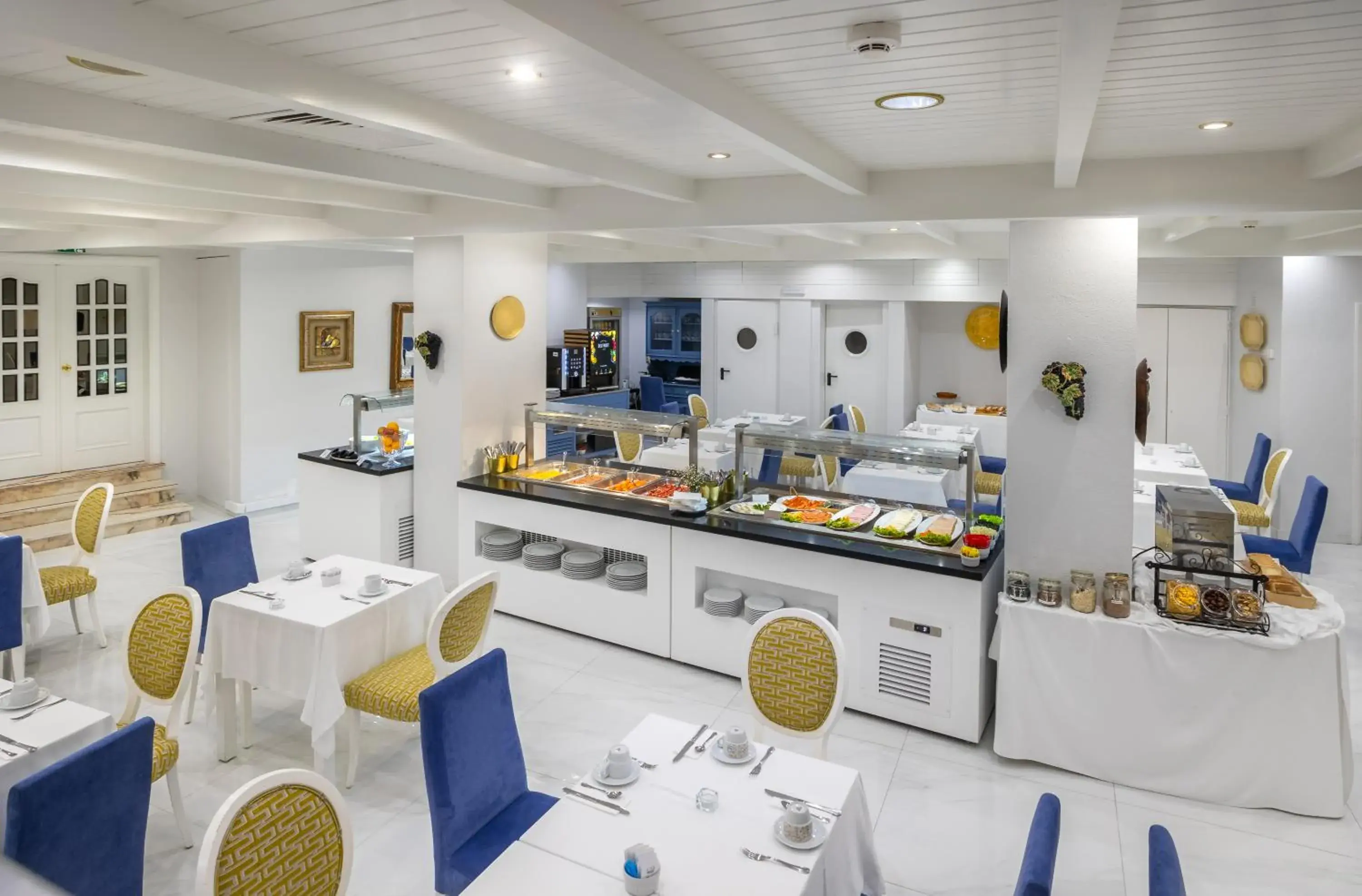 Restaurant/places to eat in Hotel Cristal Caldas Restaurant/places to eat in Hotel Cristal Caldas