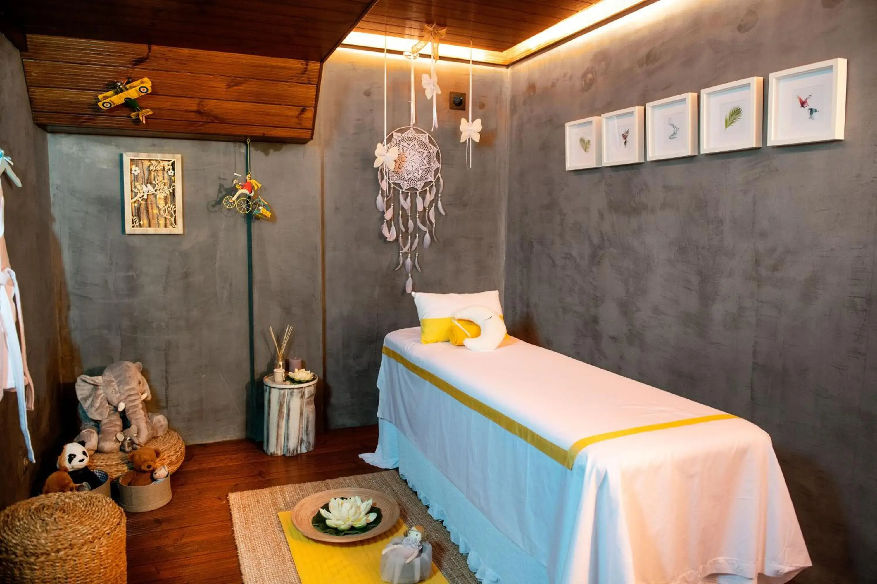 Massage, Bed in Hotel Cristal Vieira Praia & SPA Massage, Bed in Hotel Cristal Vieira Praia & SPA