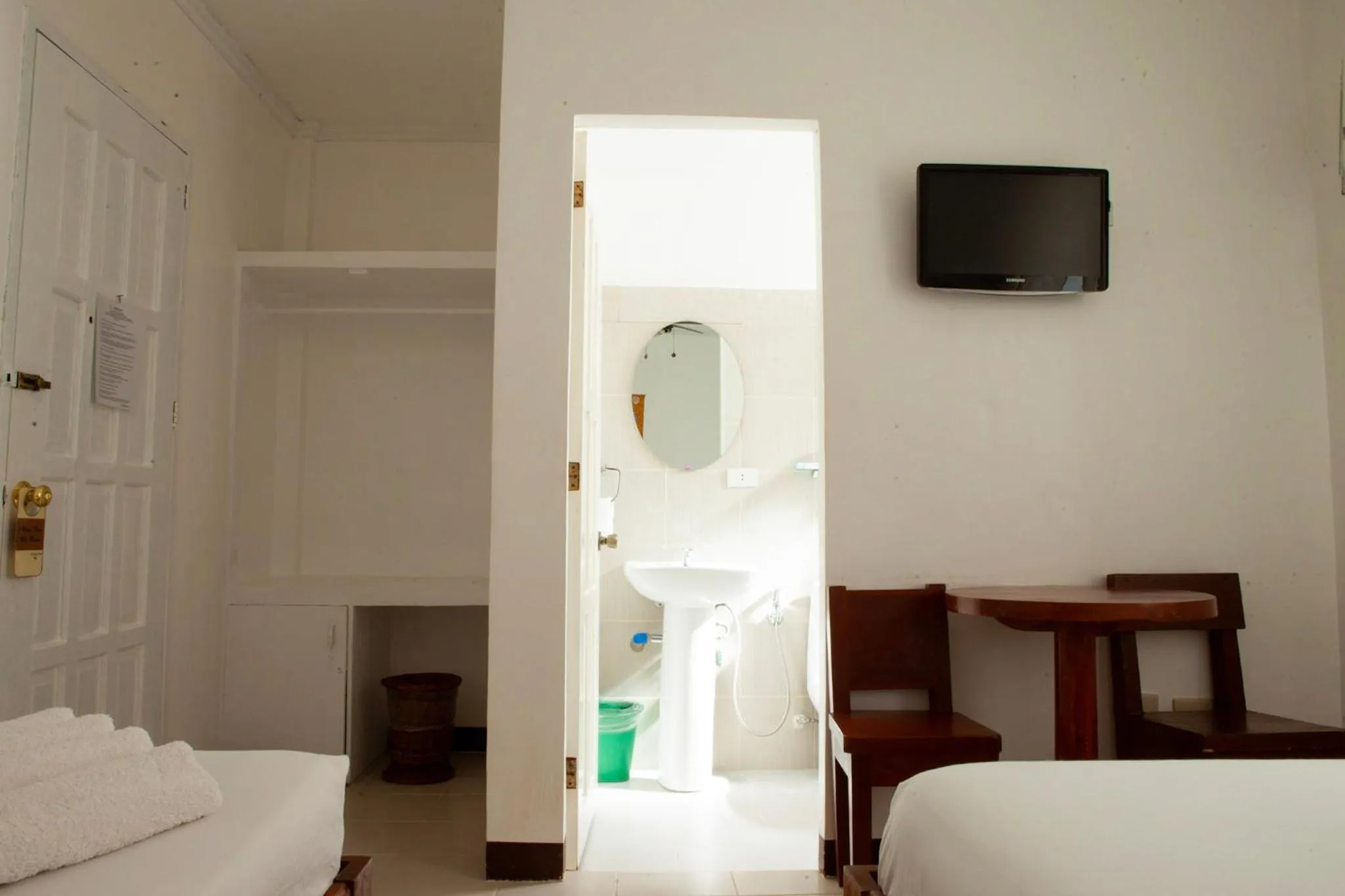 Photo of the whole room, Bed in Isla Gecko Resort