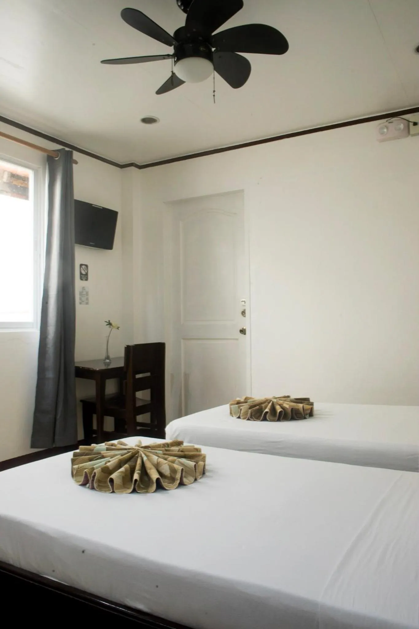 Bed in Isla Gecko Resort