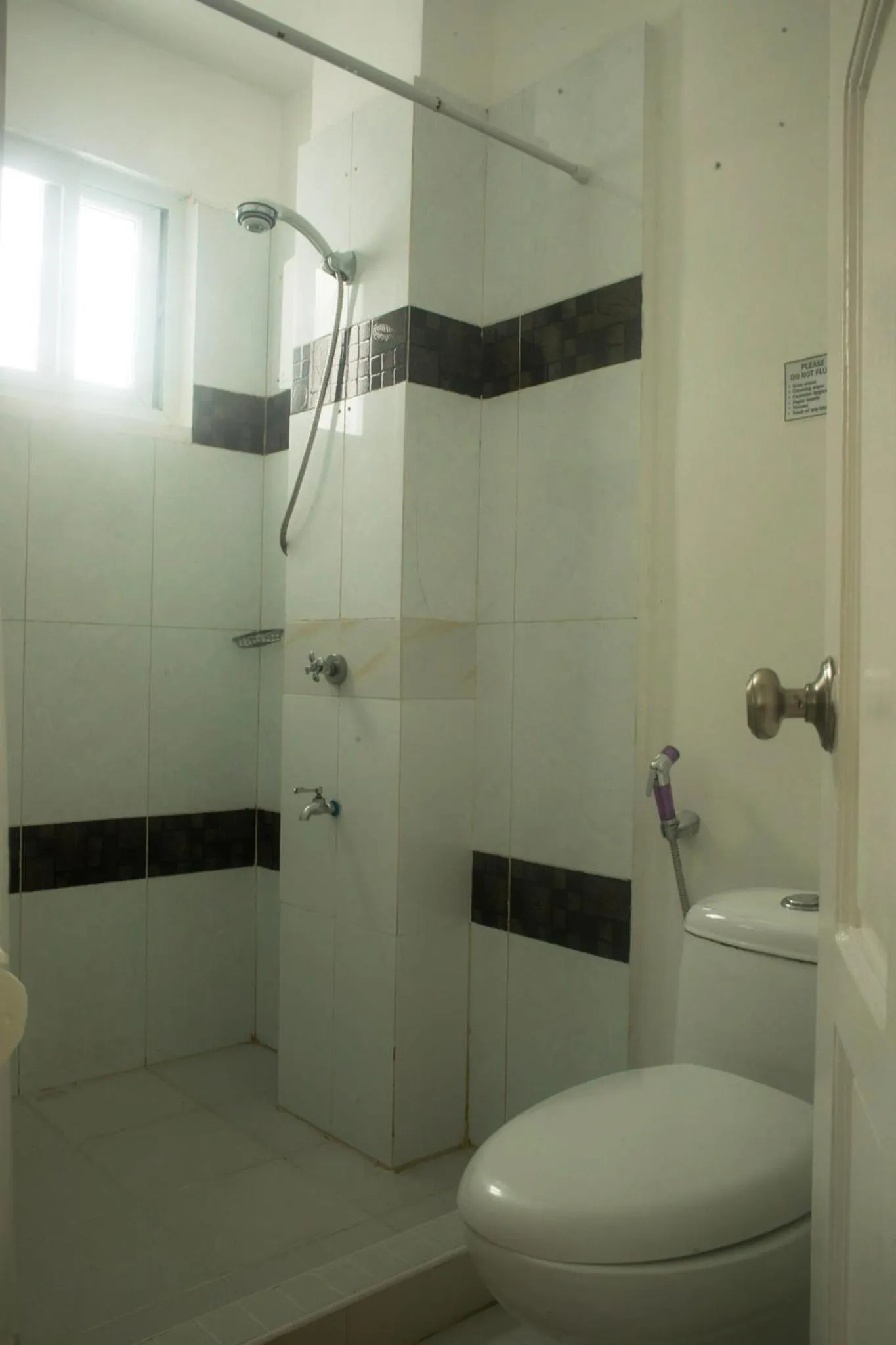 Shower in Isla Gecko Resort