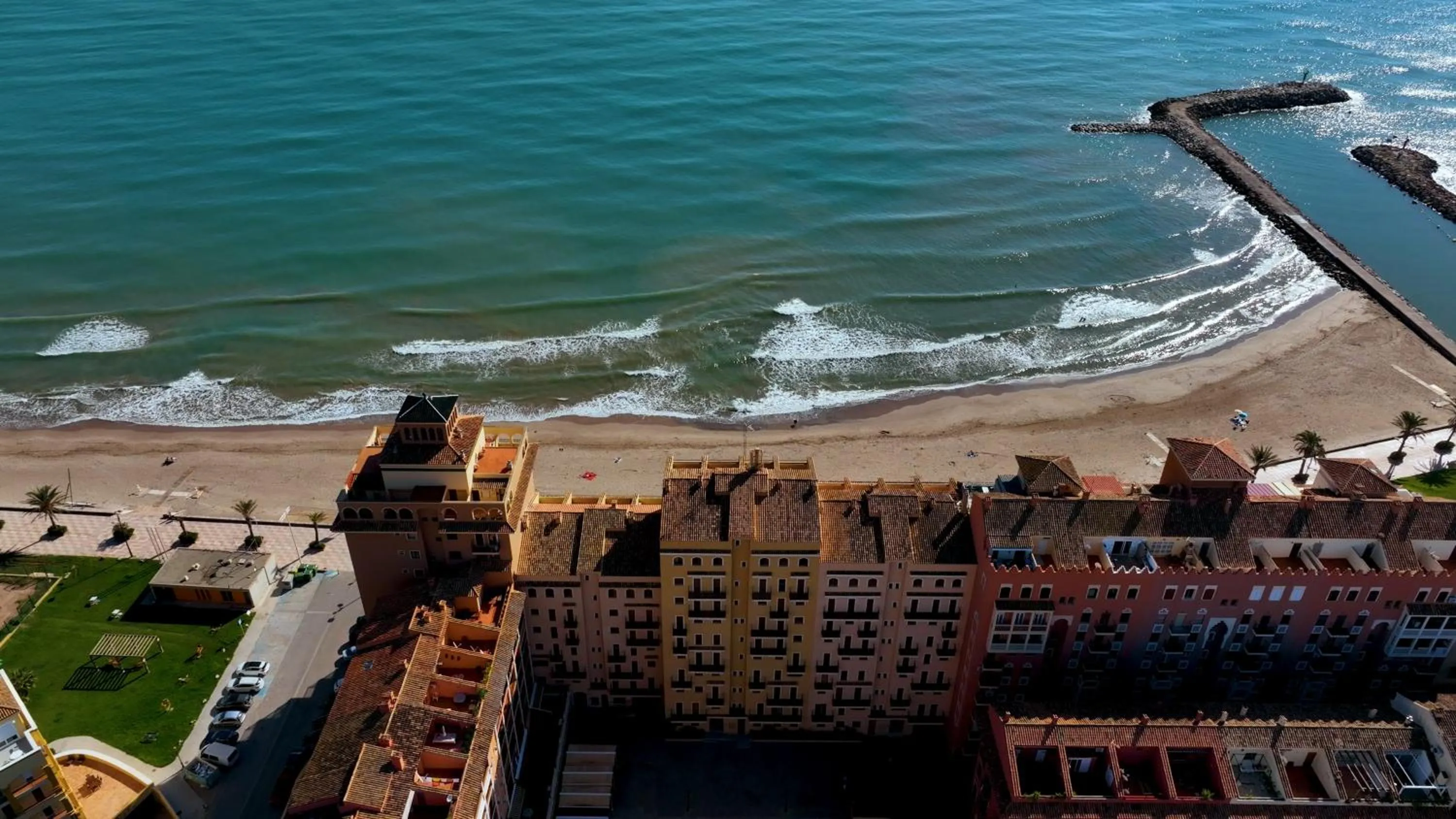 Property building in Sea You Apartamentos Valencia Port Saplaya