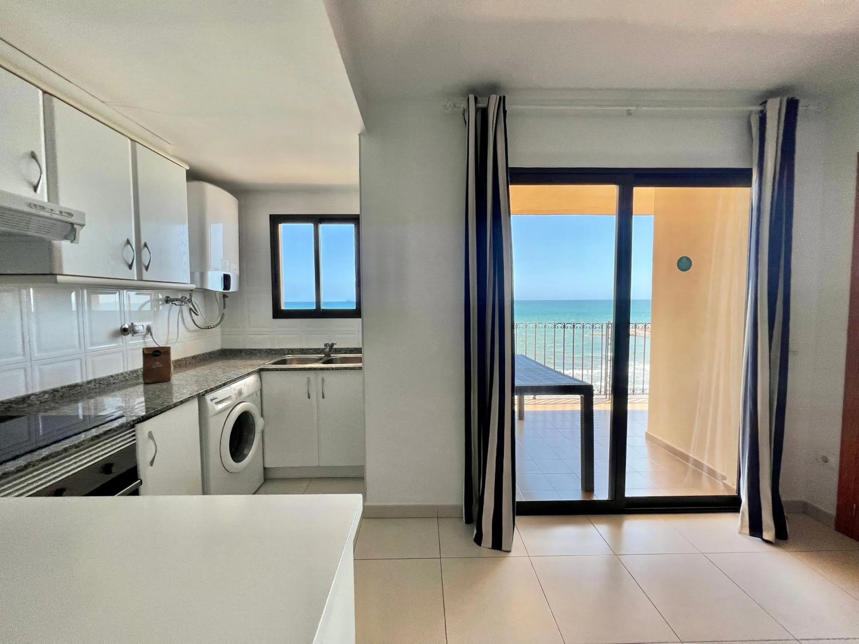kitchen in Sea You Apartamentos Valencia Port Saplaya