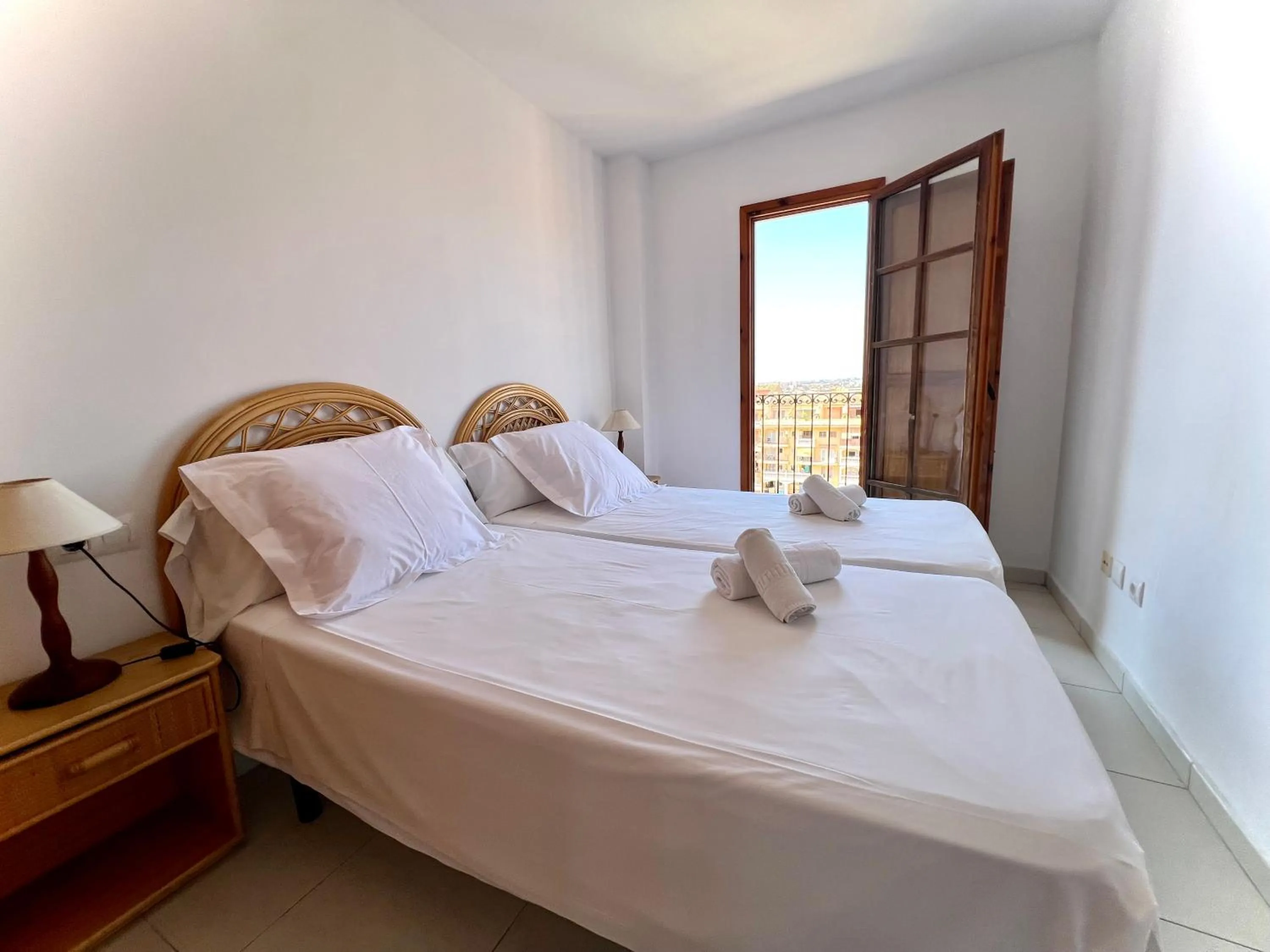 Bedroom, Bed in Sea You Apartamentos Valencia Port Saplaya