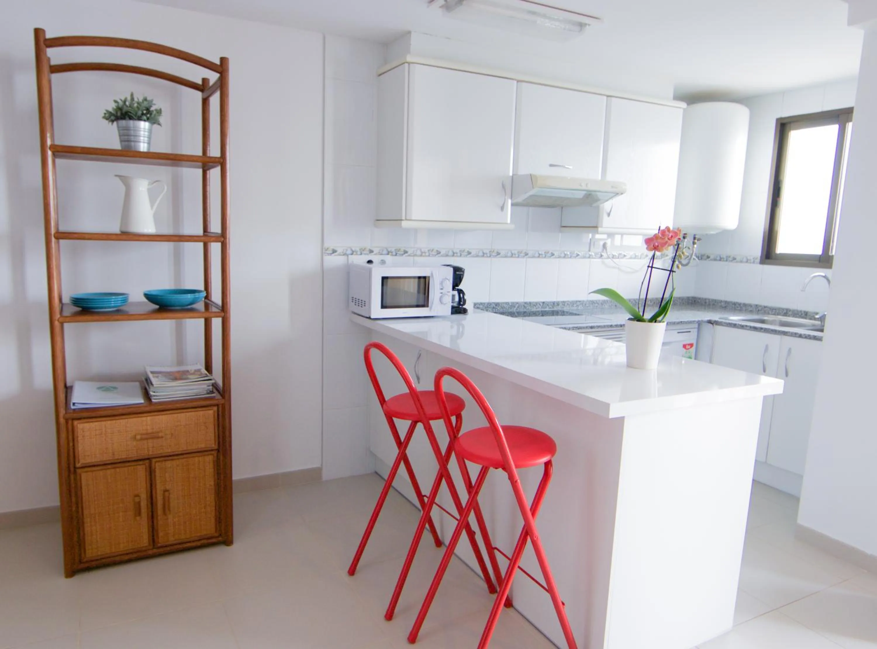 Kitchen or kitchenette in Sea You Apartamentos Valencia Port Saplaya