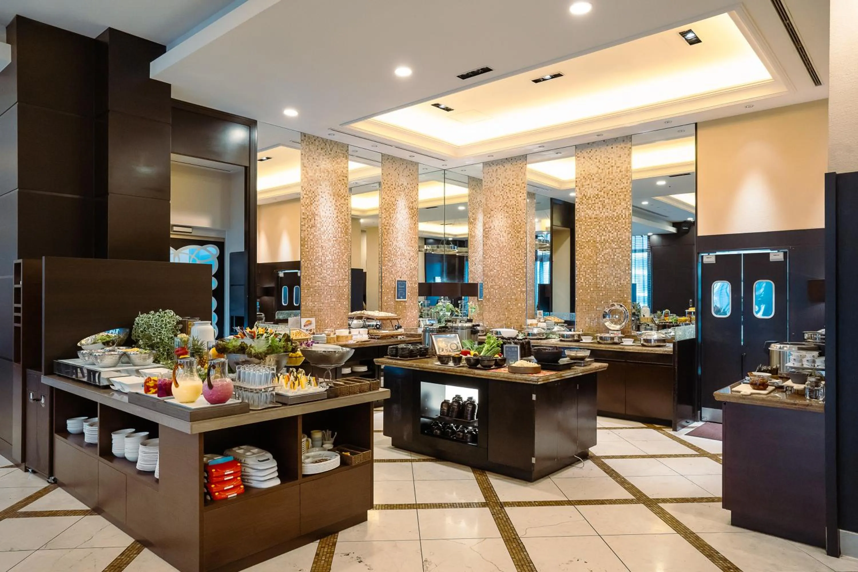 Buffet breakfast in DoubleTree by Hilton Naha