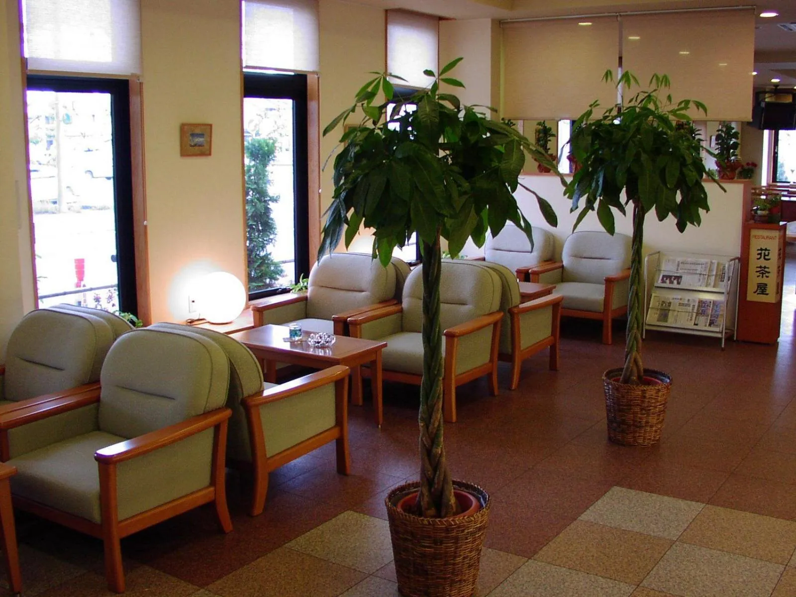 Seating area in Hotel Route-Inn Yokkaichi