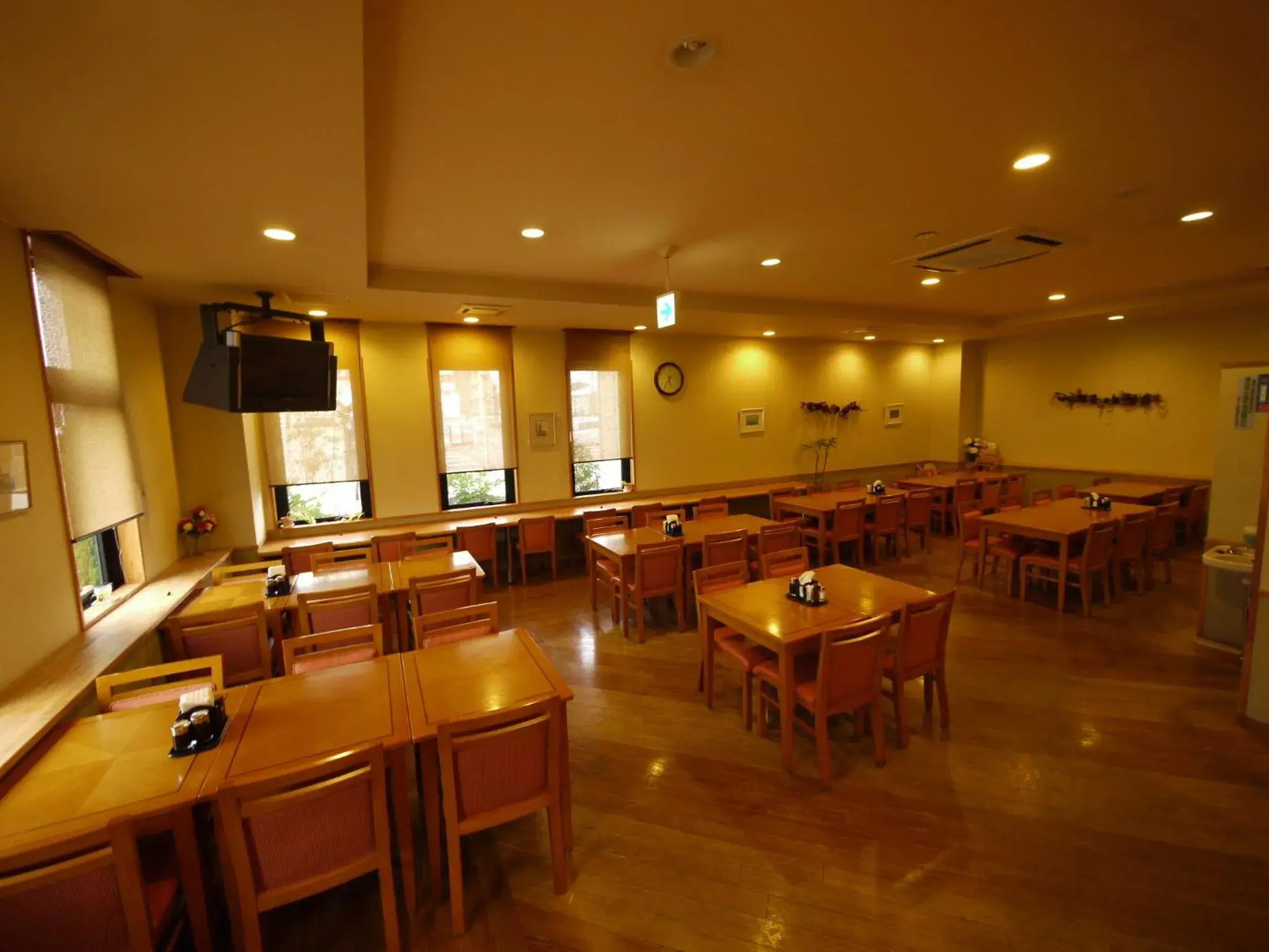 Restaurant/places to eat in Hotel Route-Inn Yokkaichi Restaurant/places to eat in Hotel Route-Inn Yokkaichi