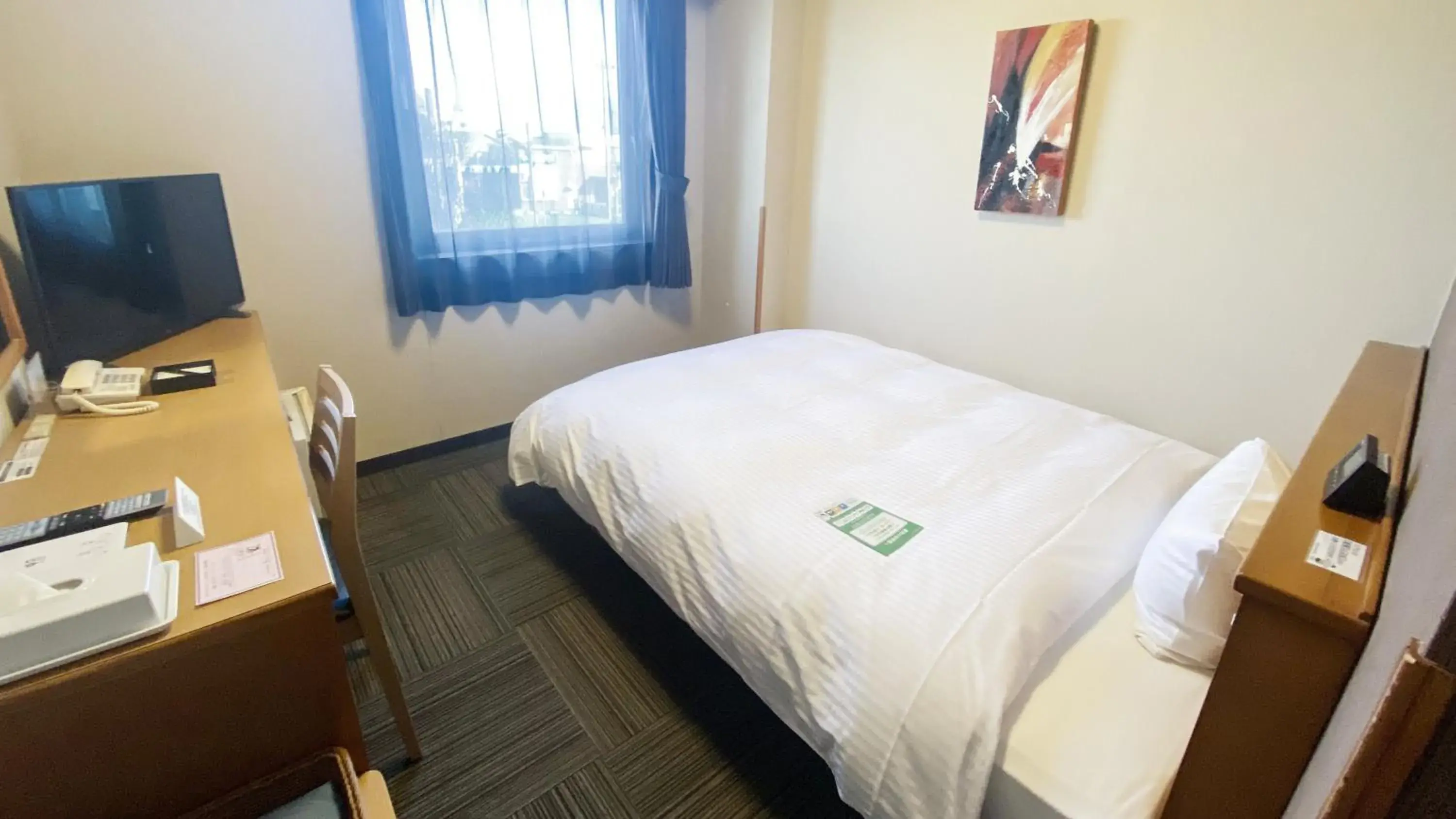 Photo of the whole room, Bed in Hotel Route-Inn Yokkaichi Photo of the whole room, Bed in Hotel Route-Inn Yokkaichi