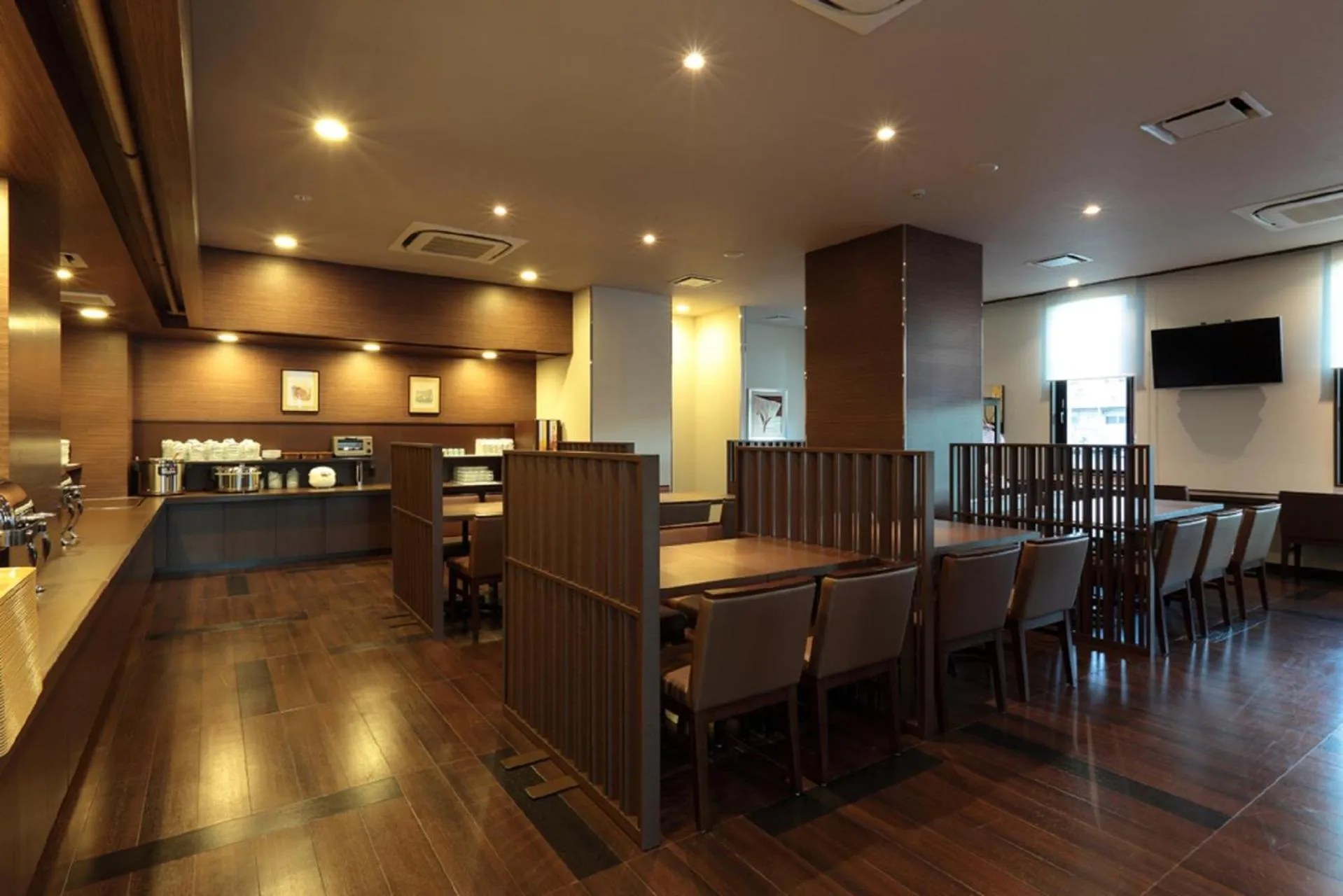 Restaurant/places to eat in Hotel Route-Inn Toyotajinnaka