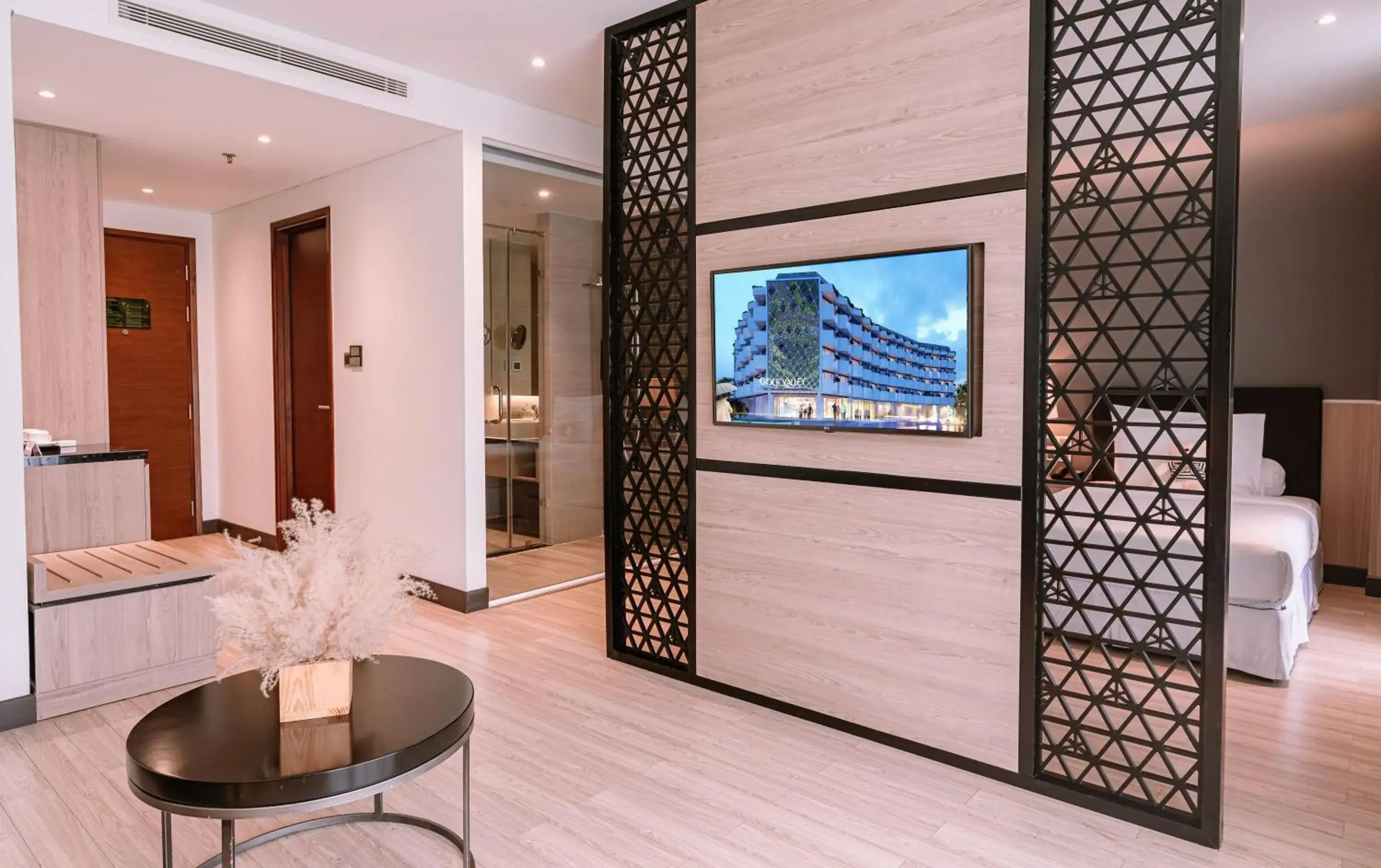 Premier Deluxe Double Room with Balcony with Free Herbal Foot Bath 15 mins in Golf Valley Hotel Premier Deluxe Double Room with Balcony with Free Herbal Foot Bath 15 mins in Golf Valley Hotel