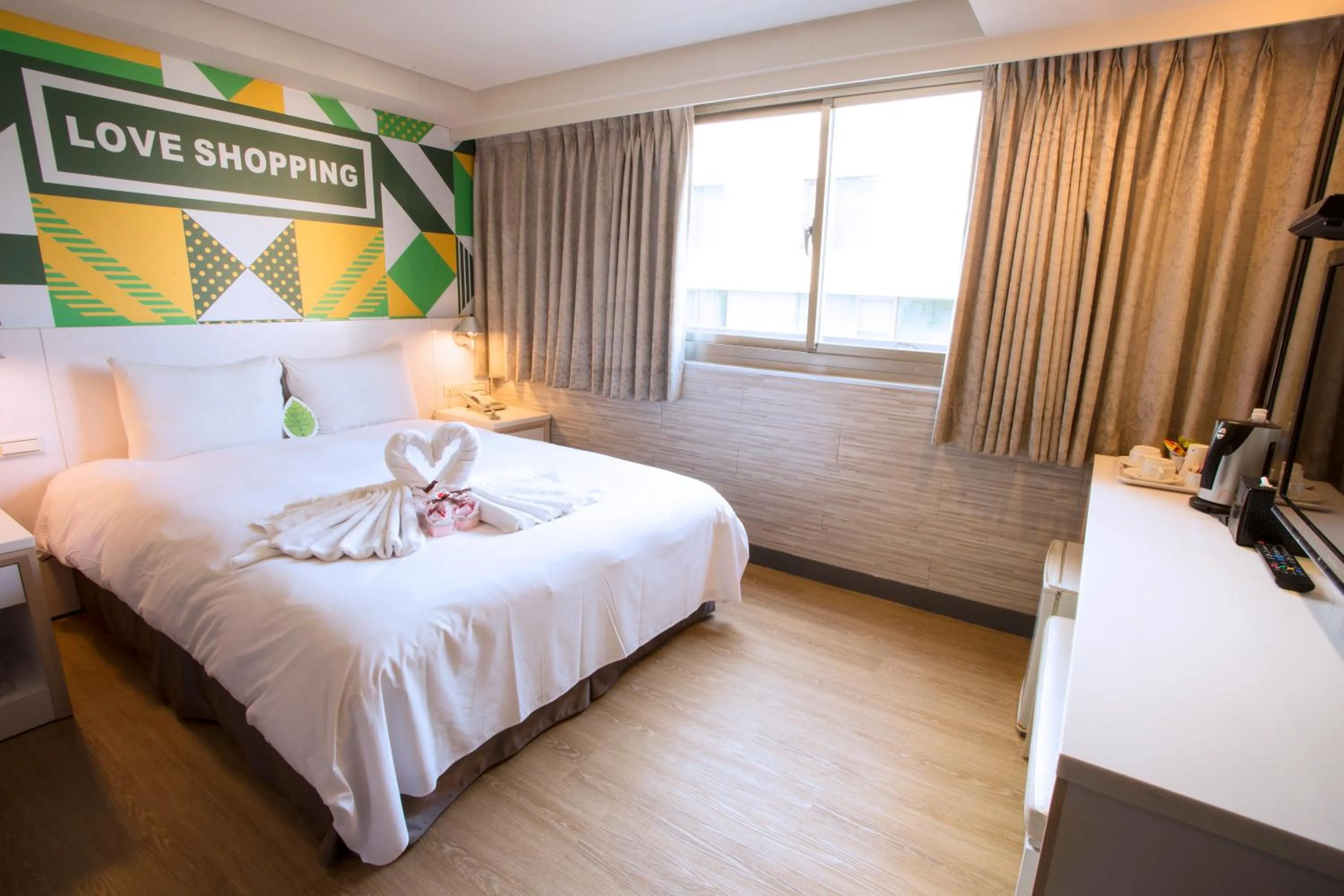 Photo of the whole room, Bed in Ximen Citizen Hotel