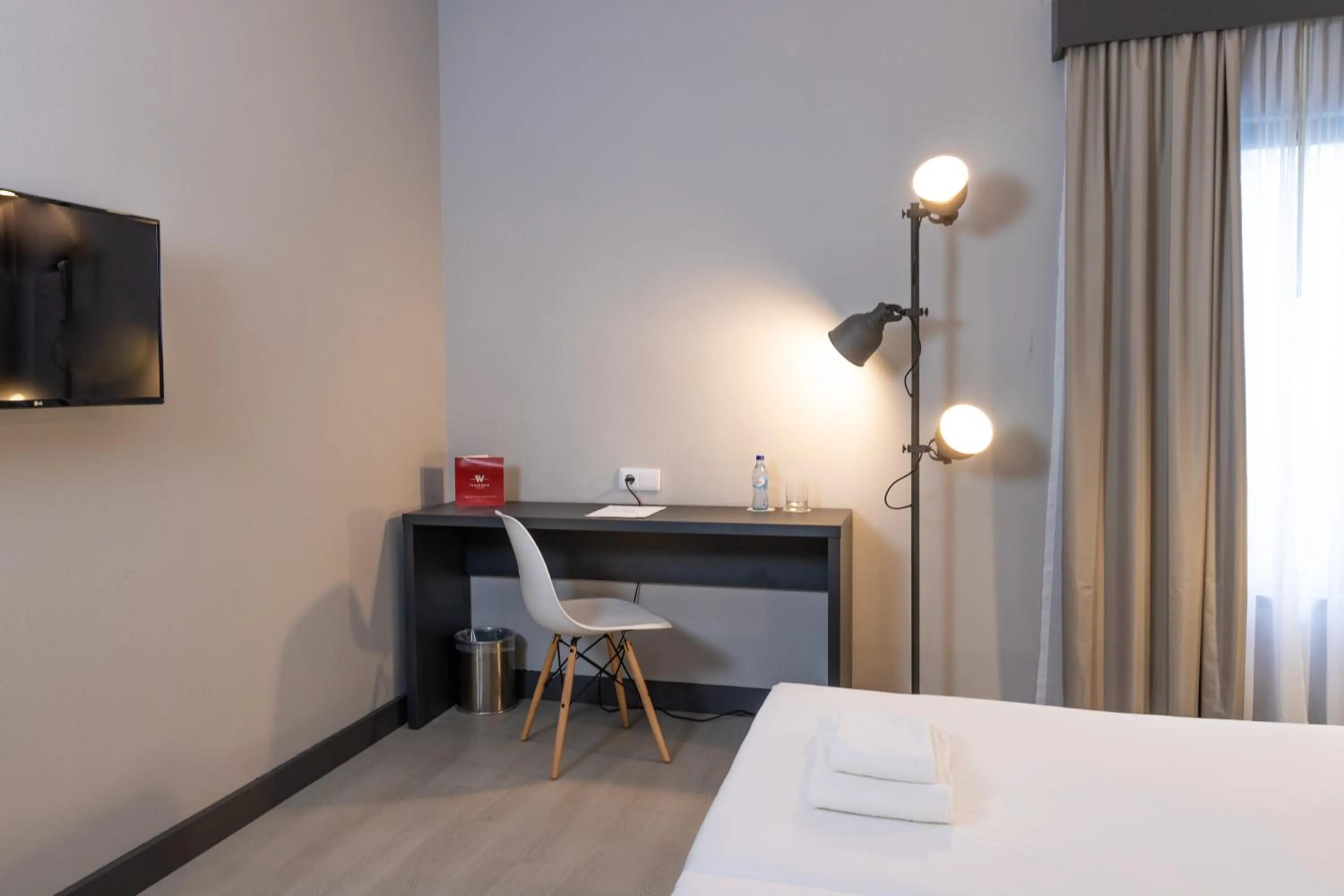 Bedroom, Bed in Flag Hotel Braga