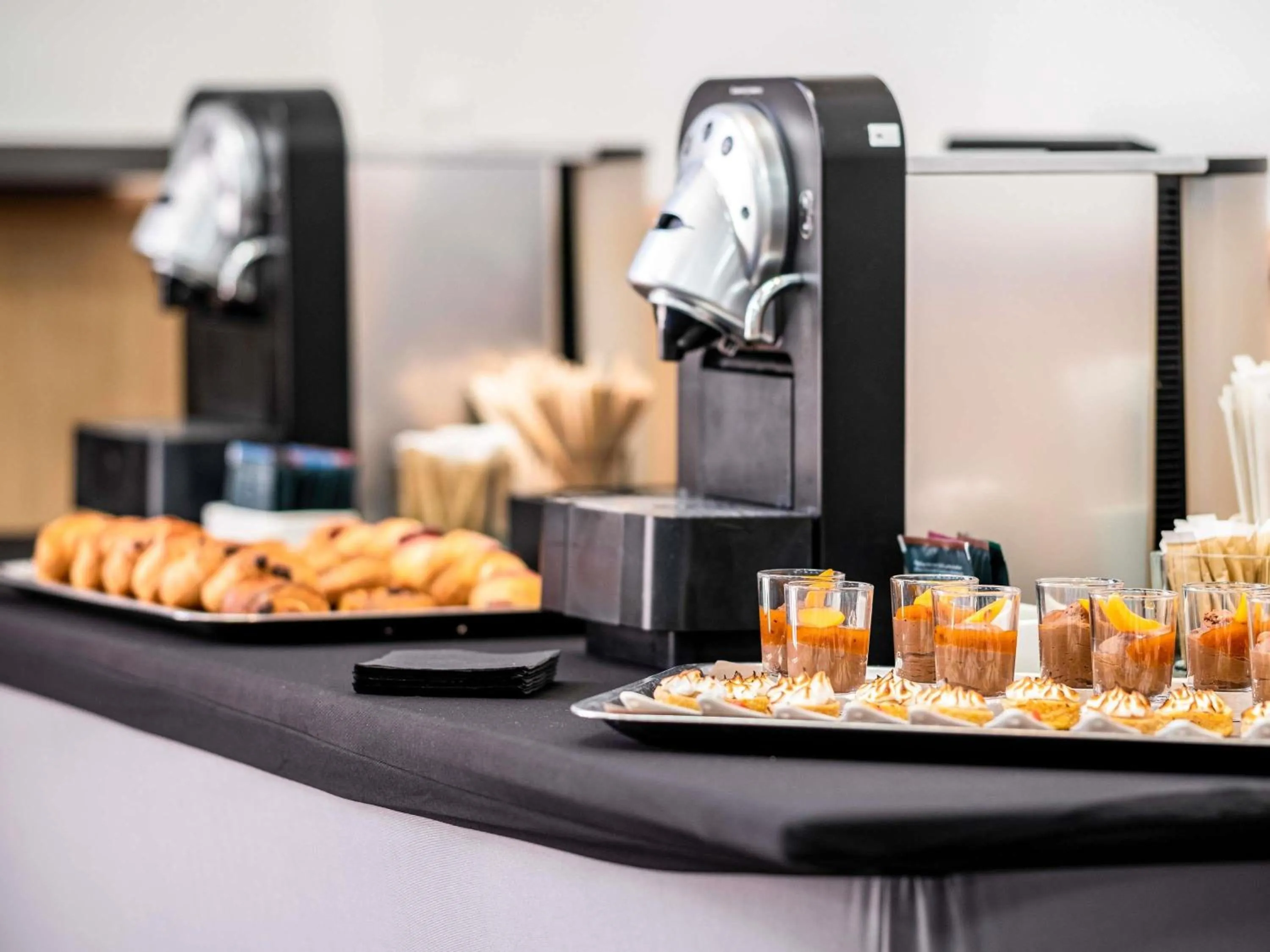 Meeting/conference room in ibis Douai Centre