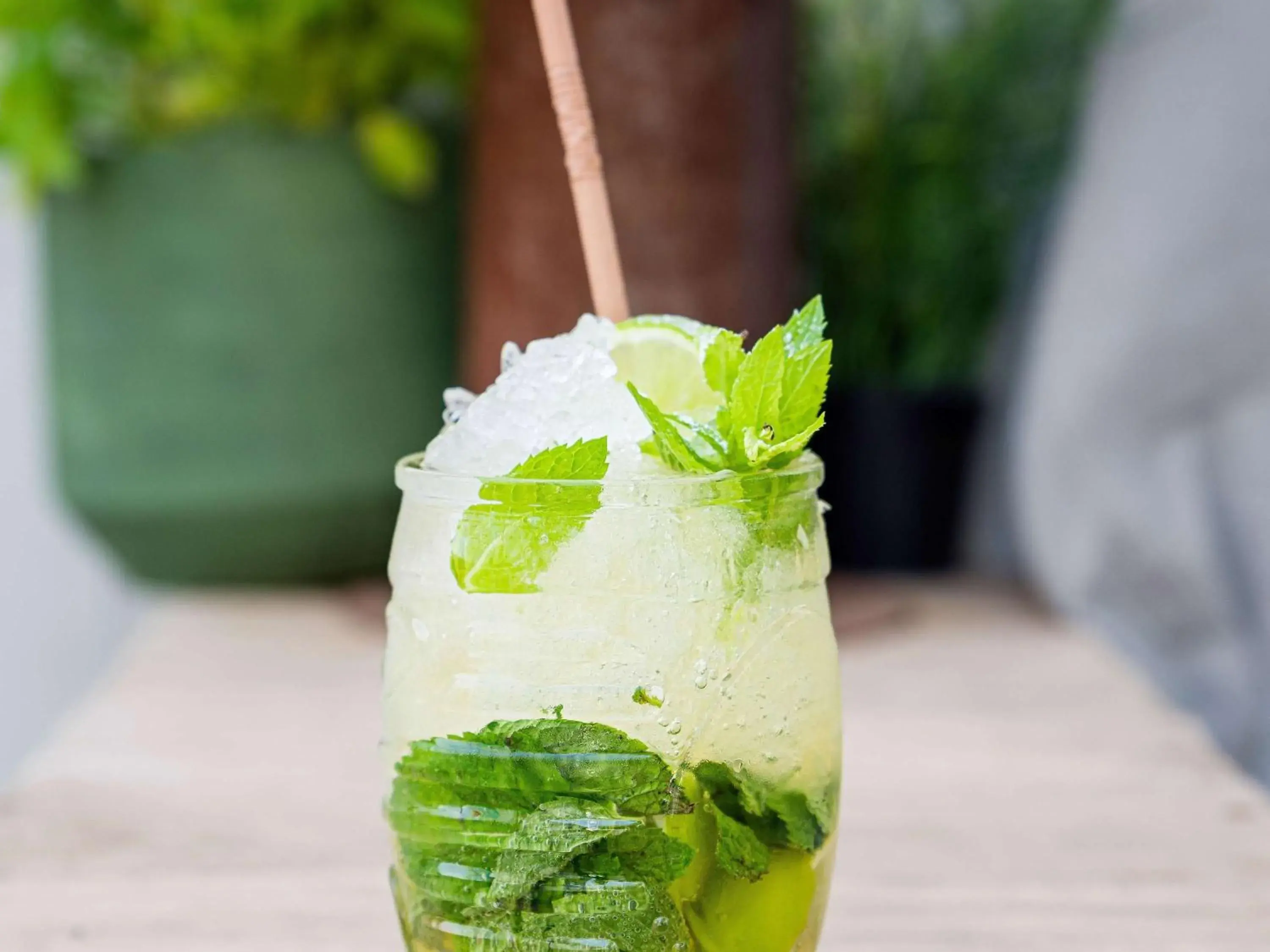 Lounge or bar in ibis Douai Centre Lounge or bar in ibis Douai Centre