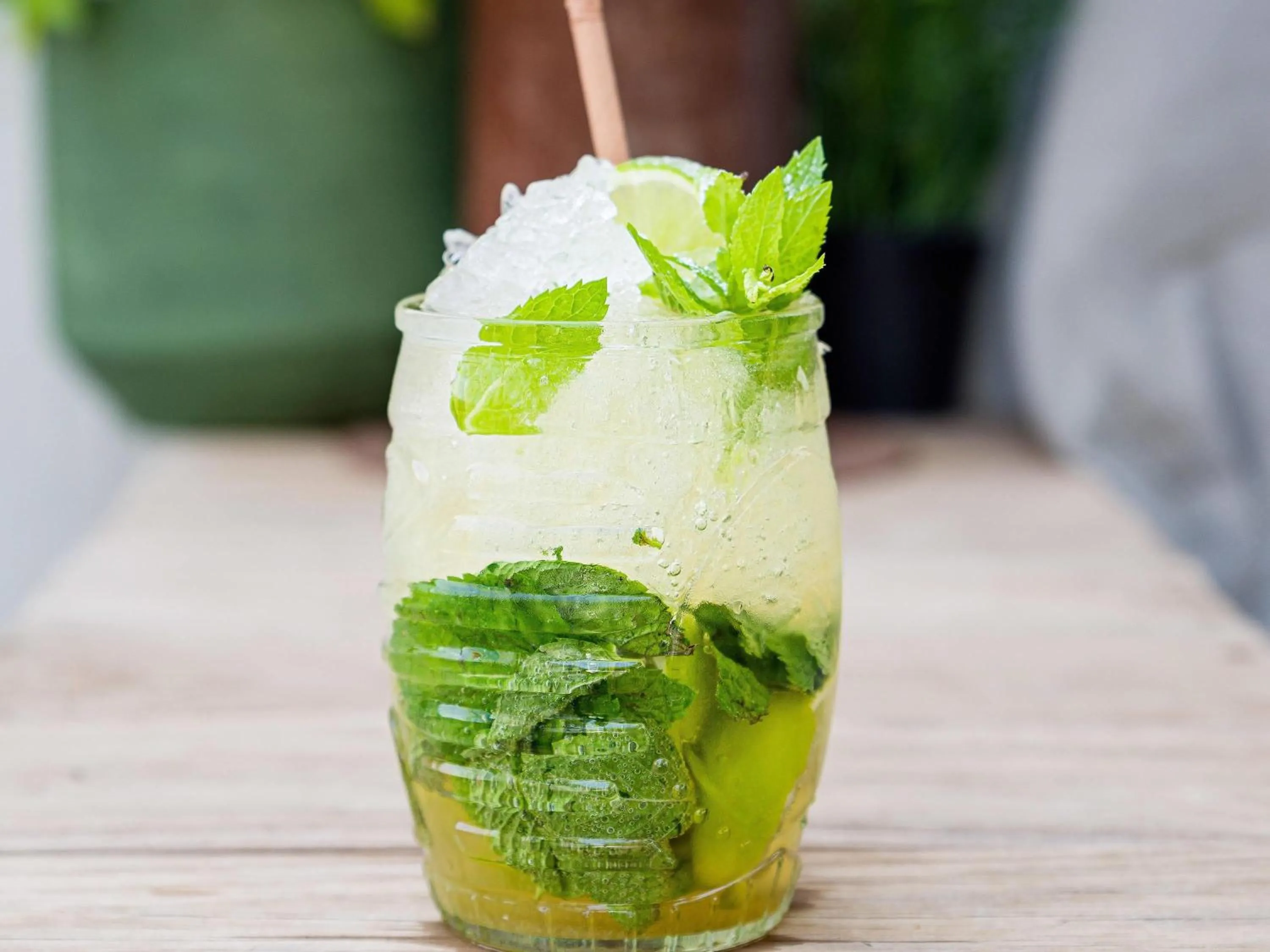 Lounge or bar in ibis Douai Centre