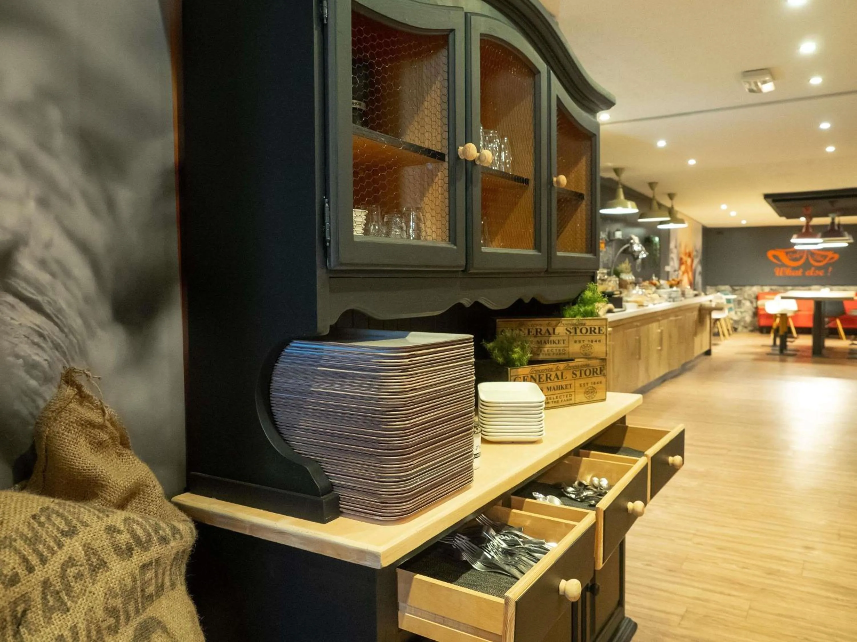 Breakfast in ibis Douai Centre