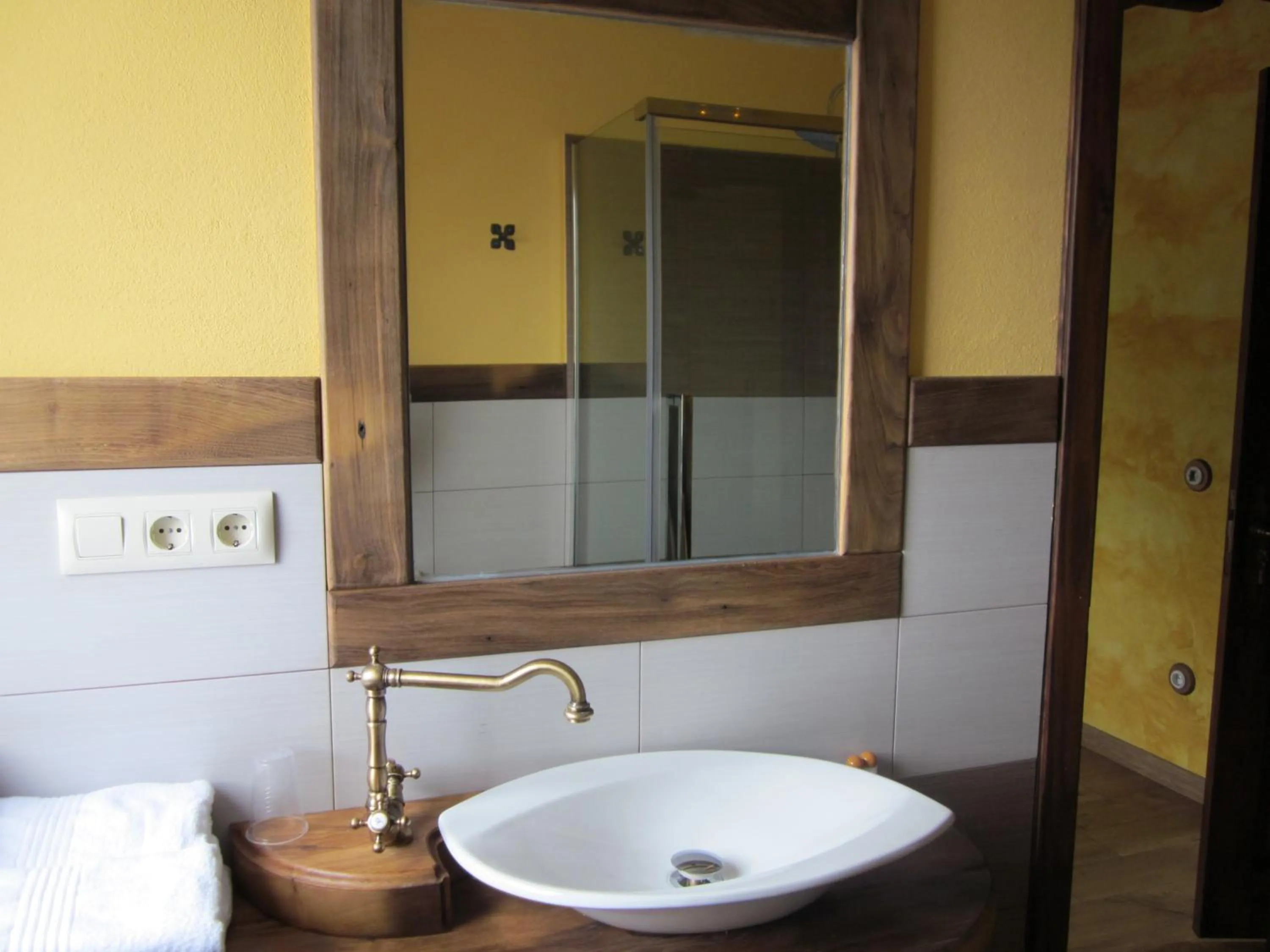 Bathroom in El Conventu del Asturcon