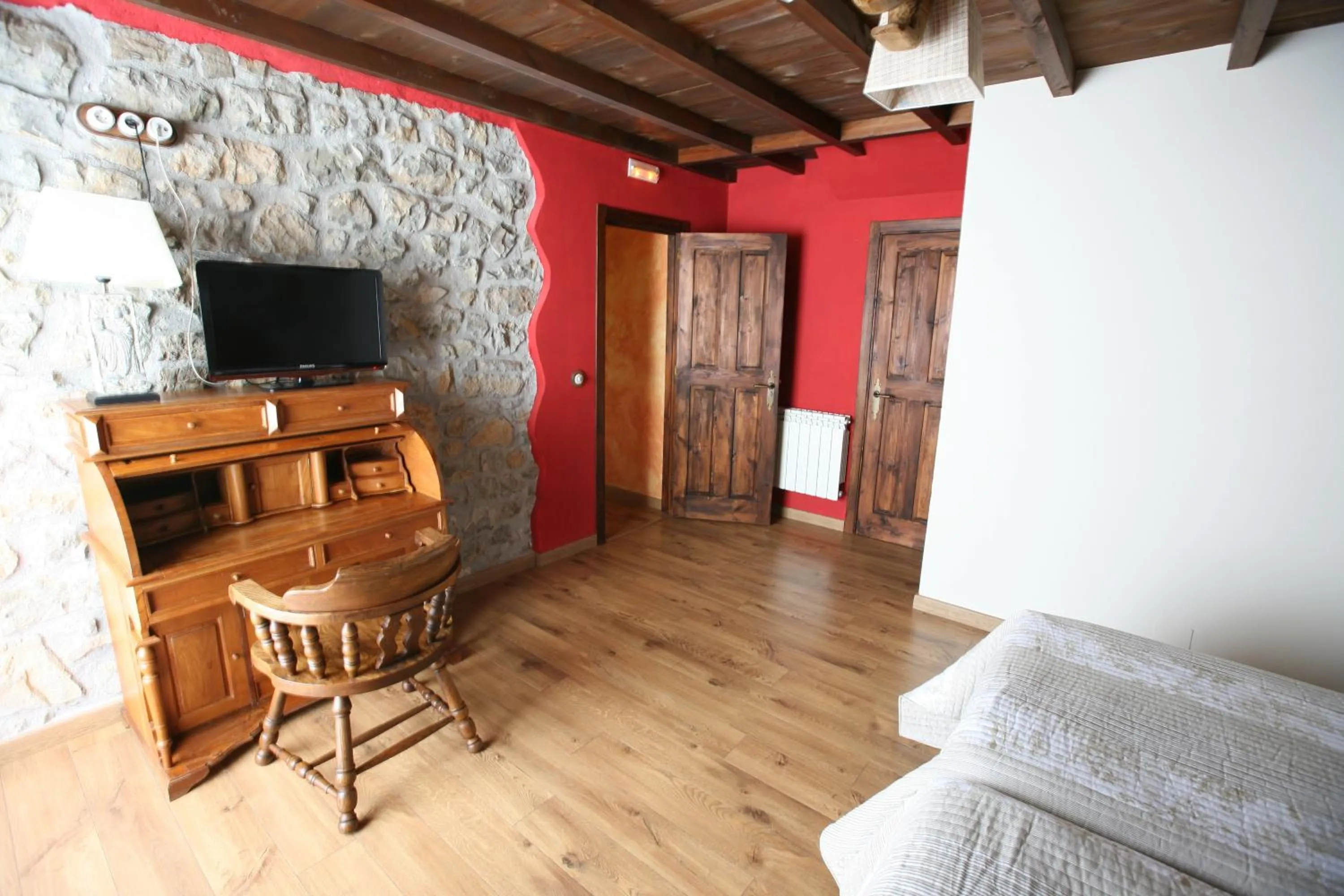 Decorative detail, Bed in El Conventu del Asturcon