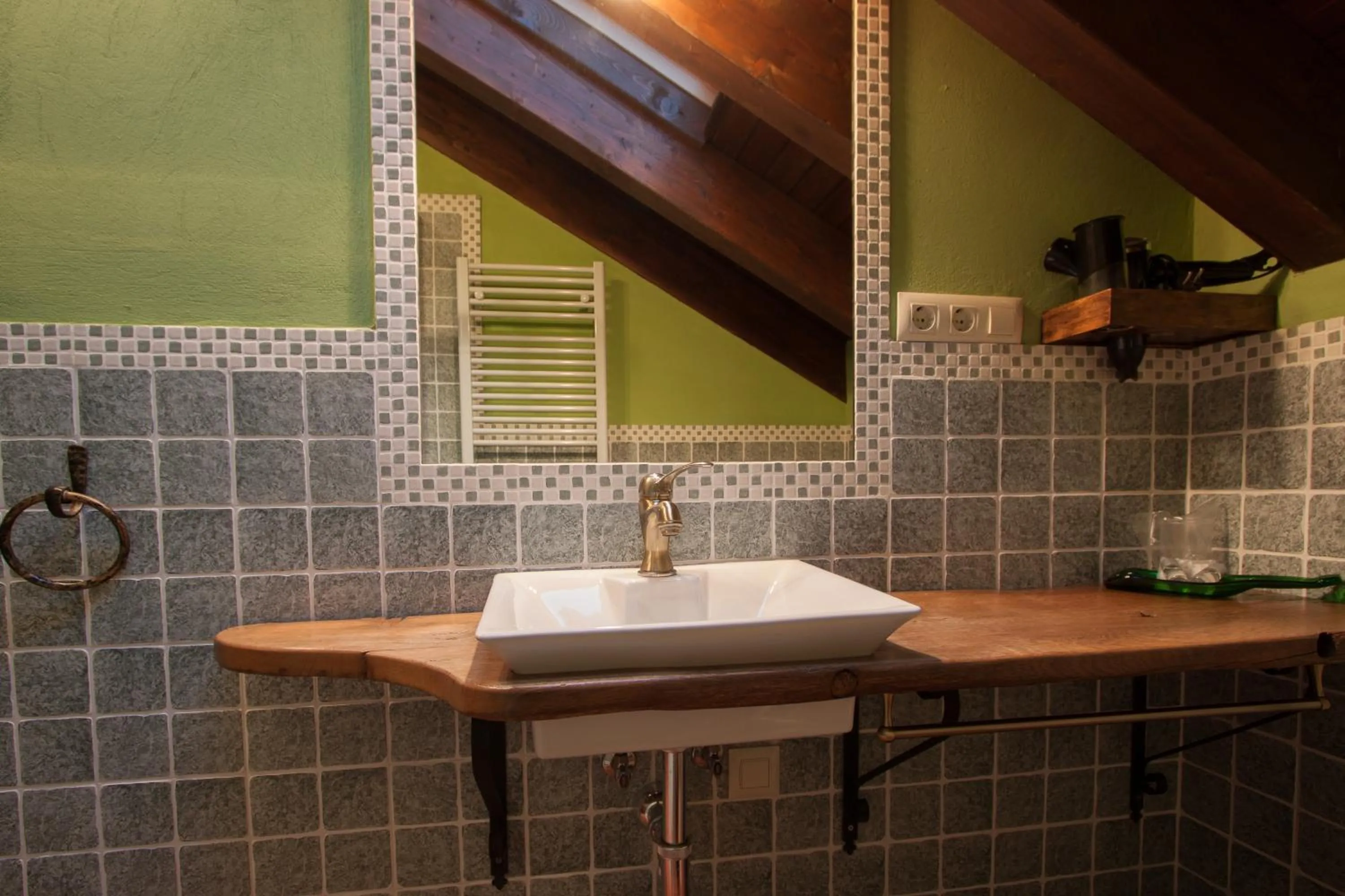 Bathroom in El Conventu del Asturcon