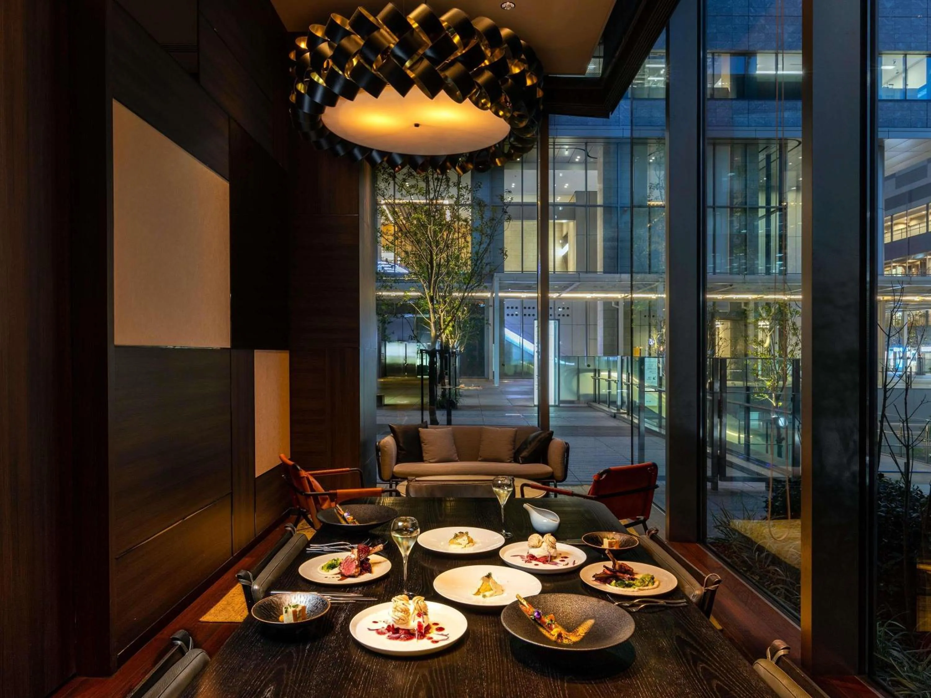 Restaurant/places to eat in Pullman Tokyo Tamachi