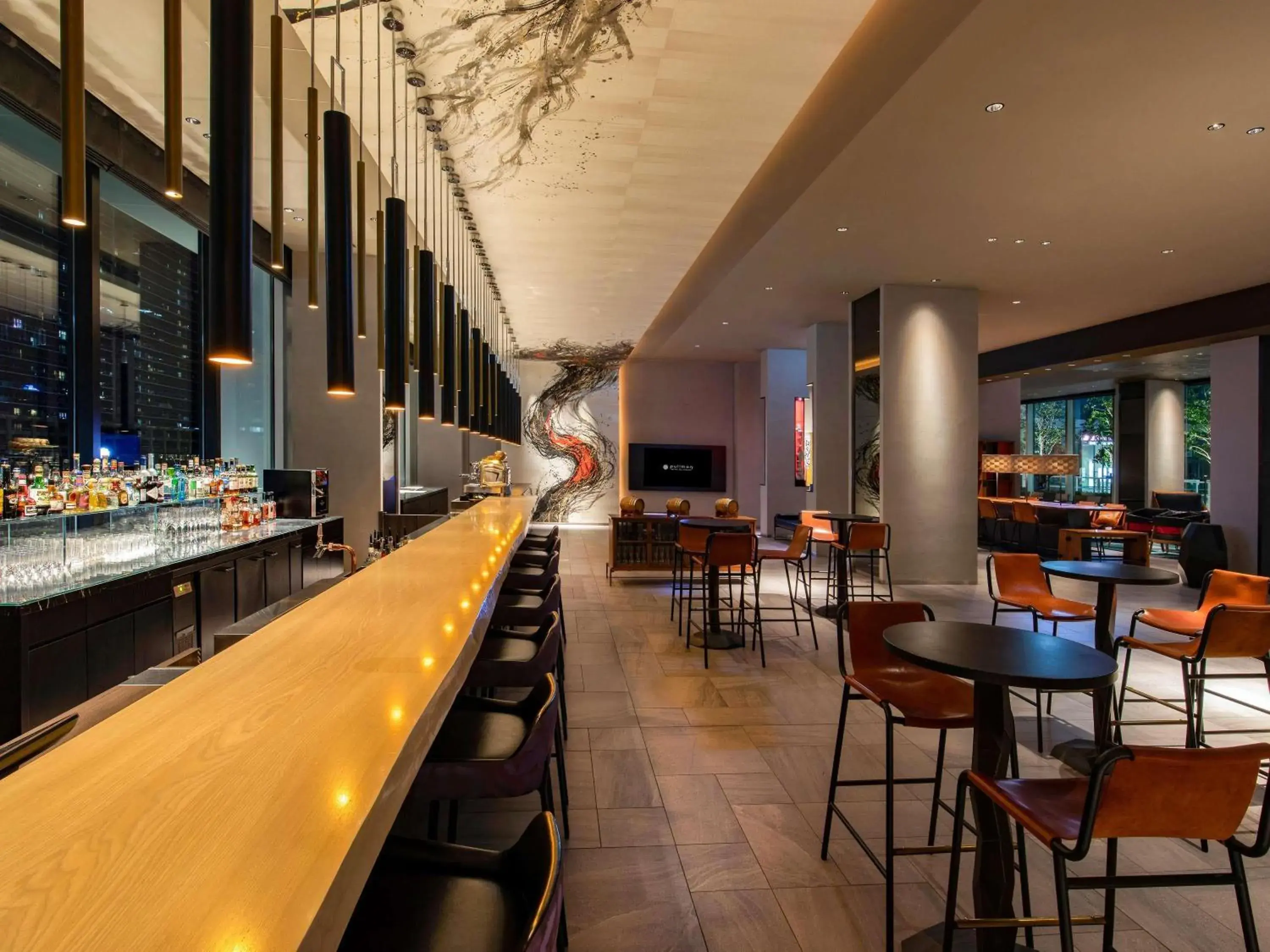 Lounge or bar in Pullman Tokyo Tamachi Lounge or bar in Pullman Tokyo Tamachi