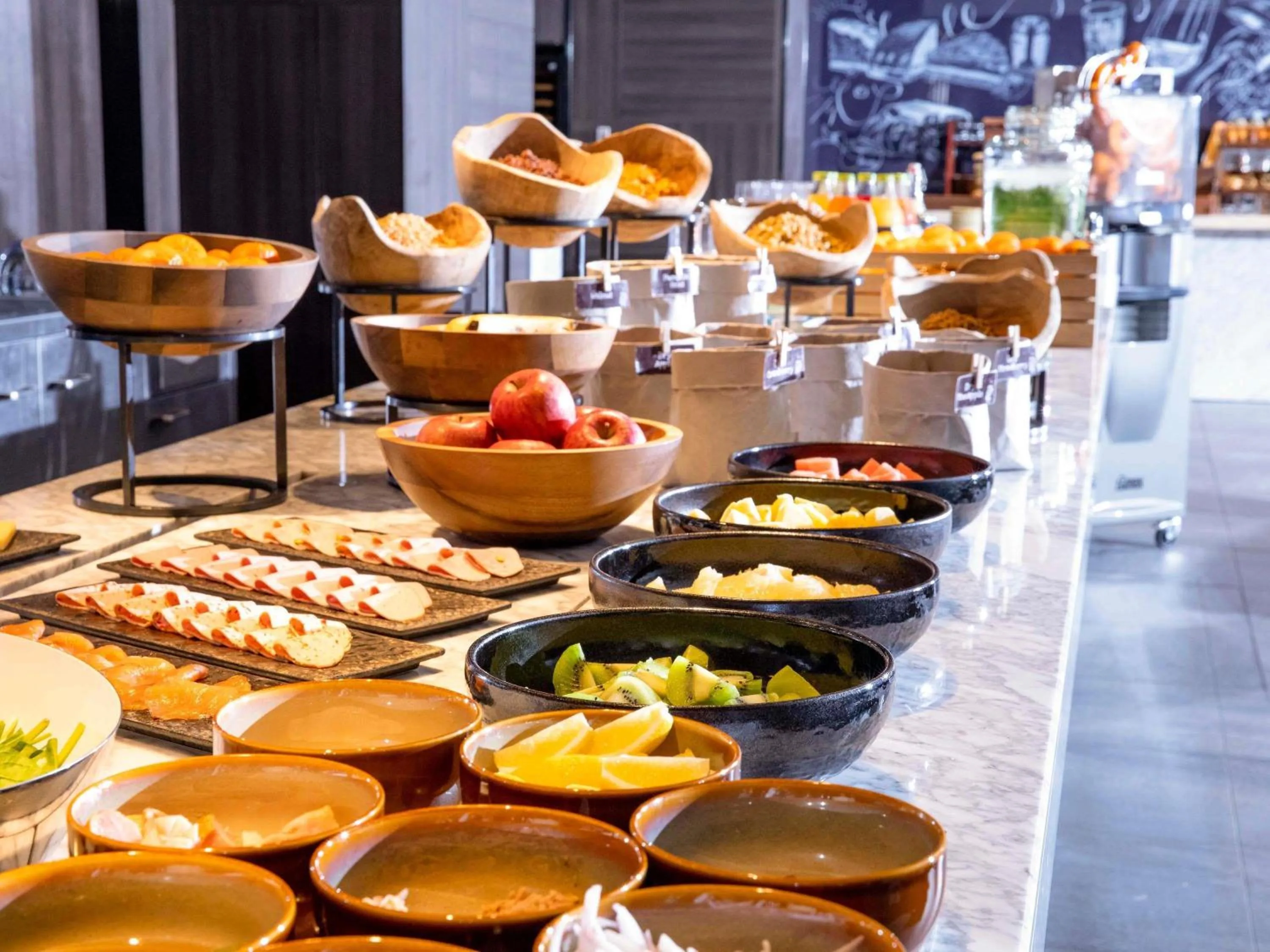 Breakfast in Pullman Tokyo Tamachi