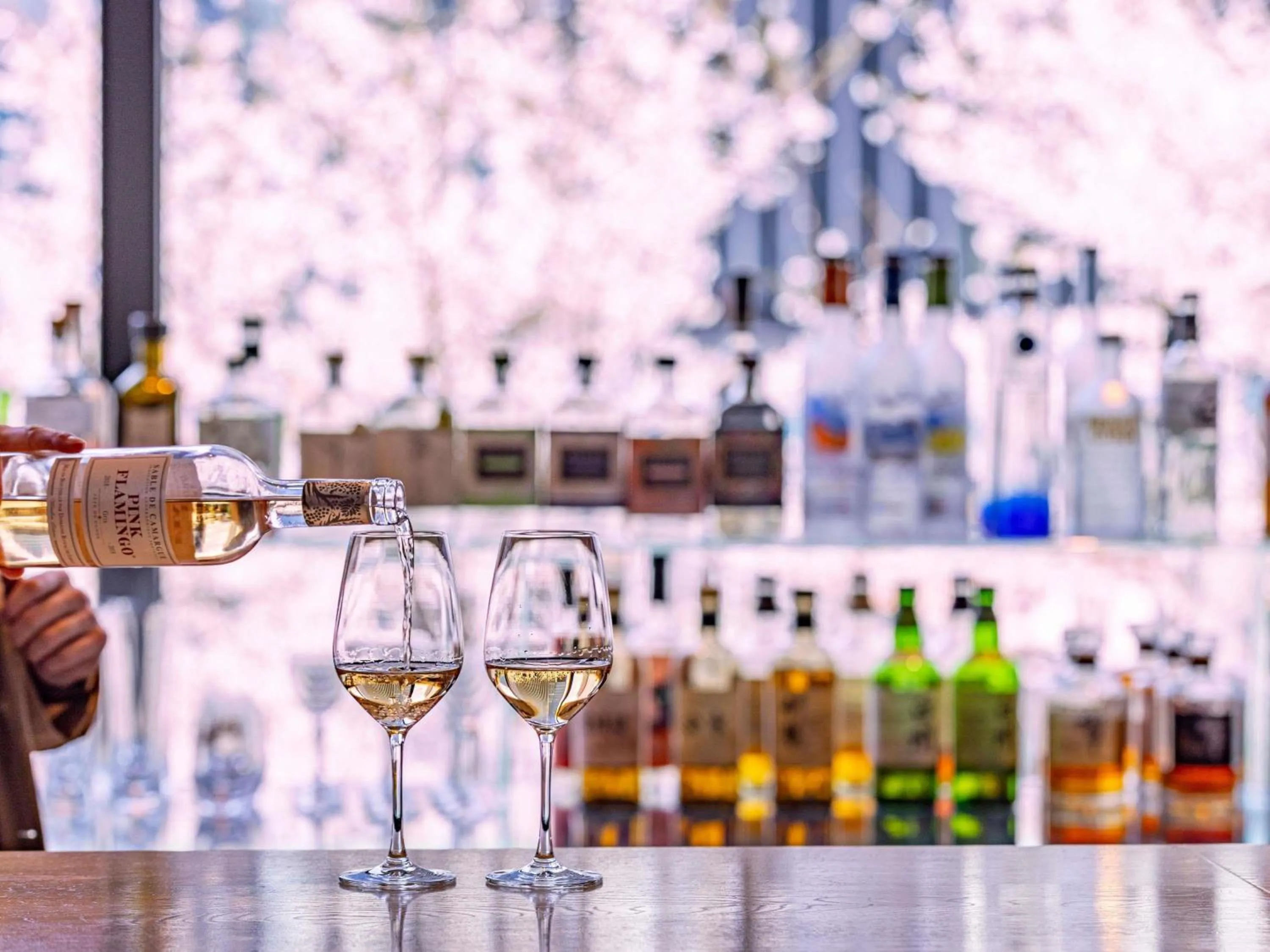 Lounge or bar in Pullman Tokyo Tamachi