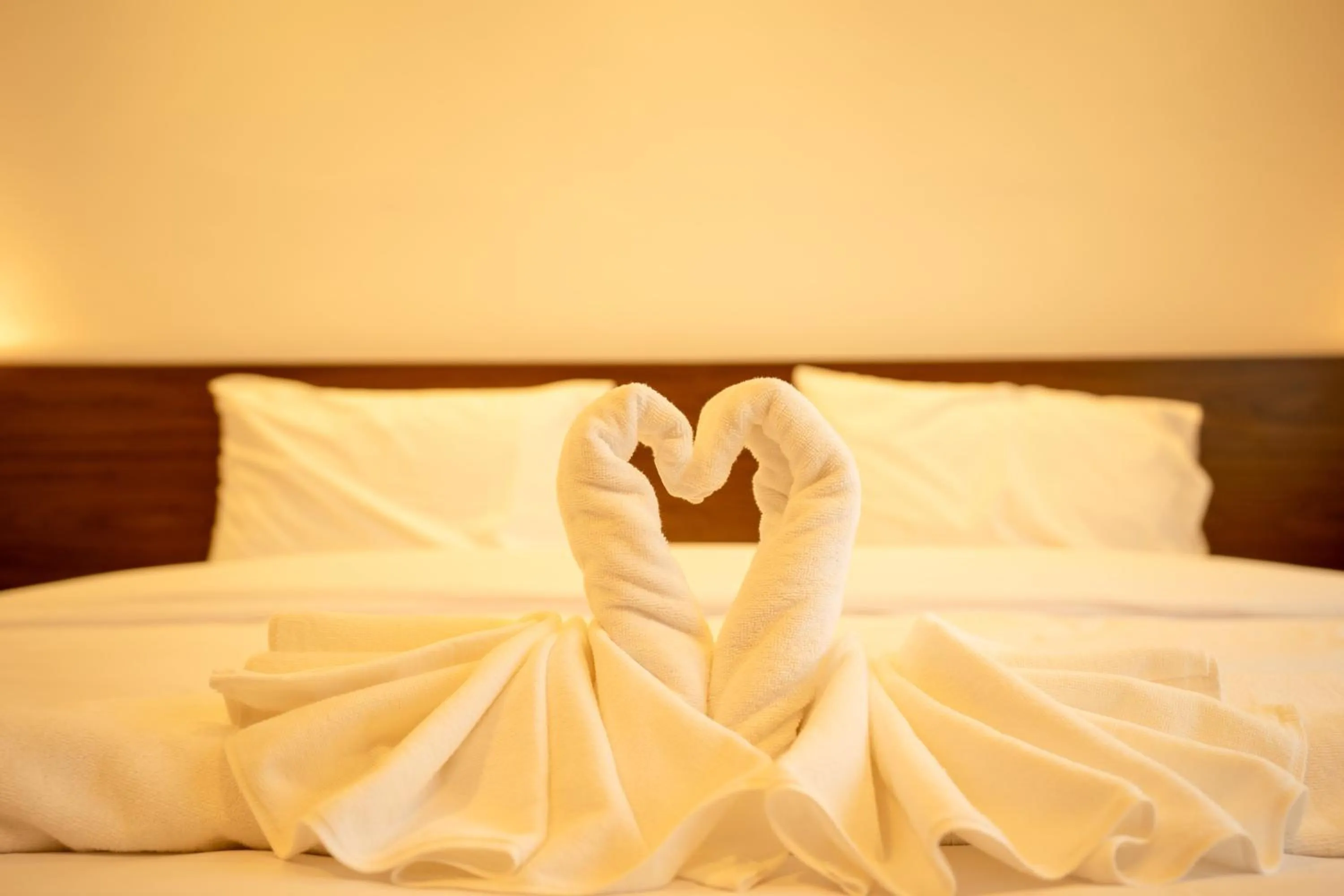 Shower, Bed in Intouch Riverside Hotel