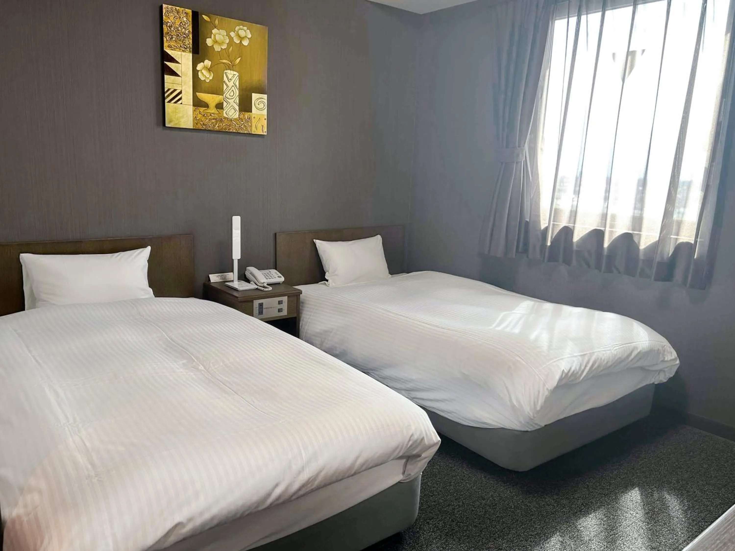 Photo of the whole room, Bed in Hotel Route-Inn Kakamigahara