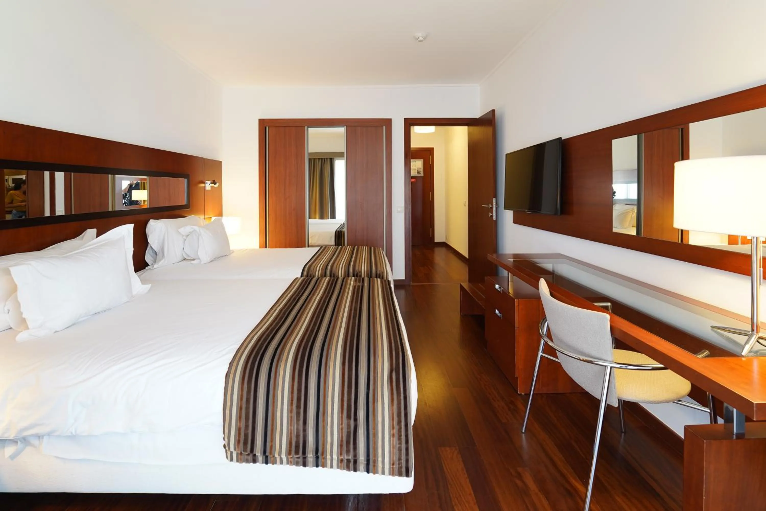 Bedroom, Bed in Legendary Lisboa Suites