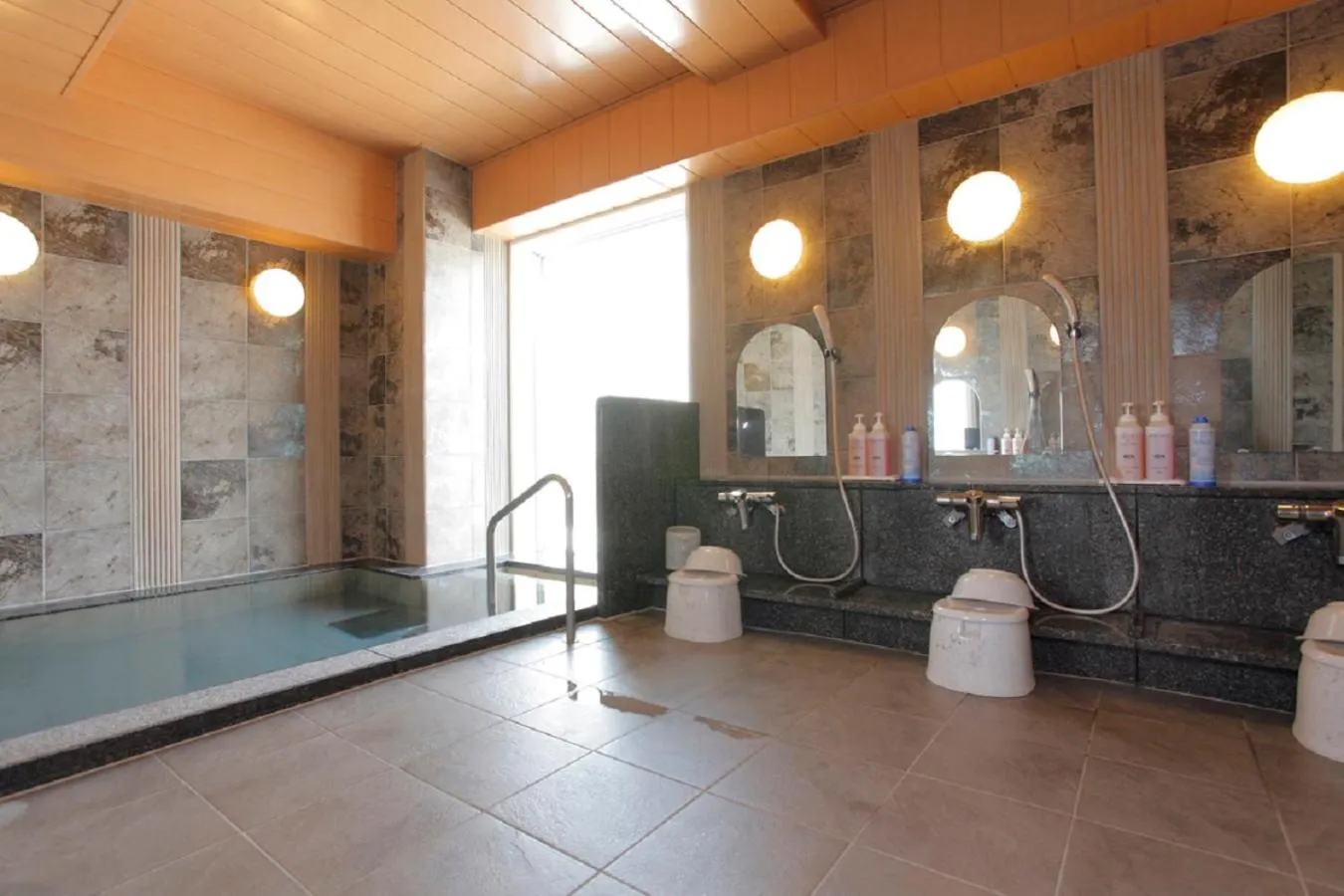 Public Bath in Hotel Route-Inn Ichinomiya Ekimae