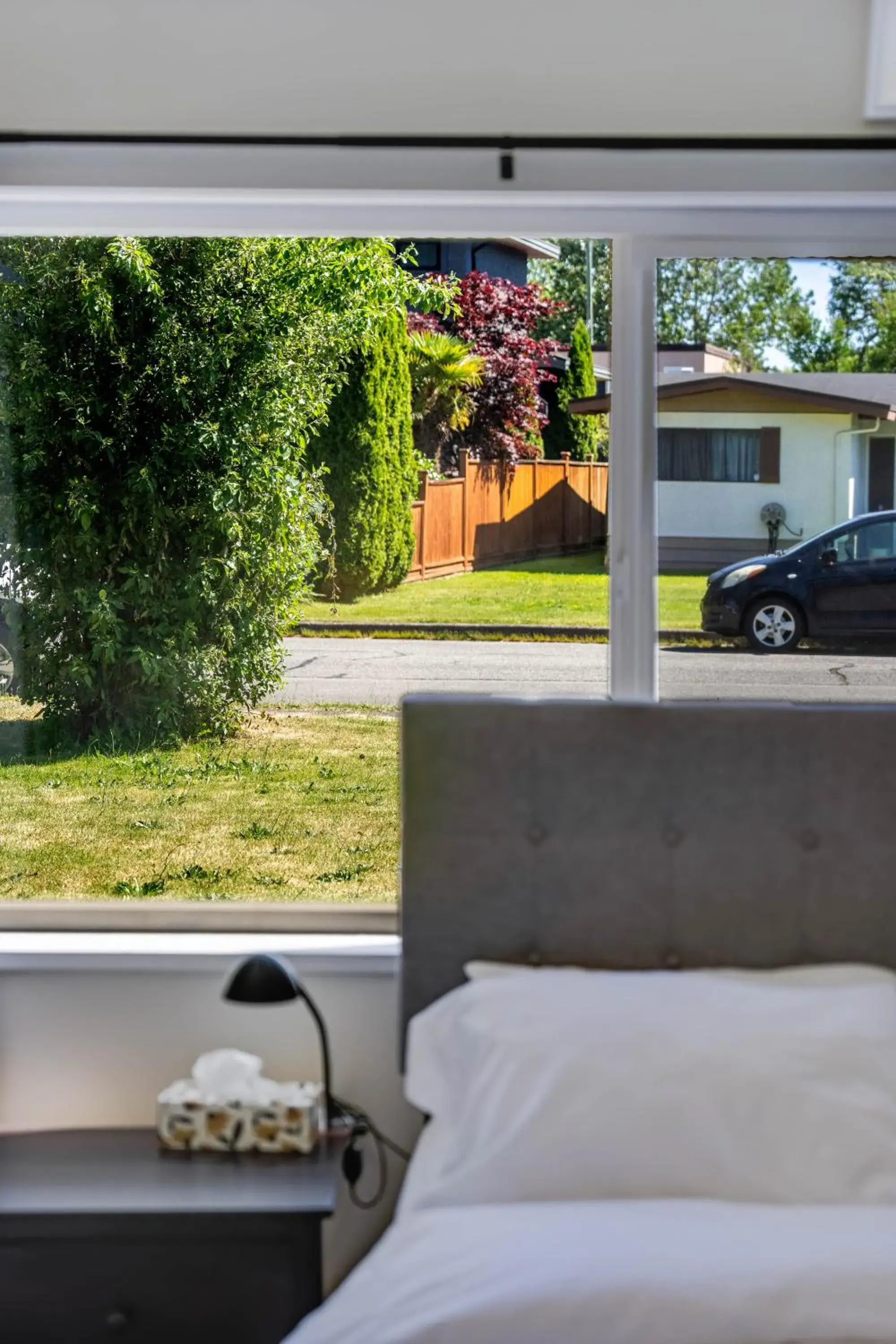 Comfort Quadruple Room in Quite House near the Vancouver Airport Comfort Quadruple Room in Quite House near the Vancouver Airport