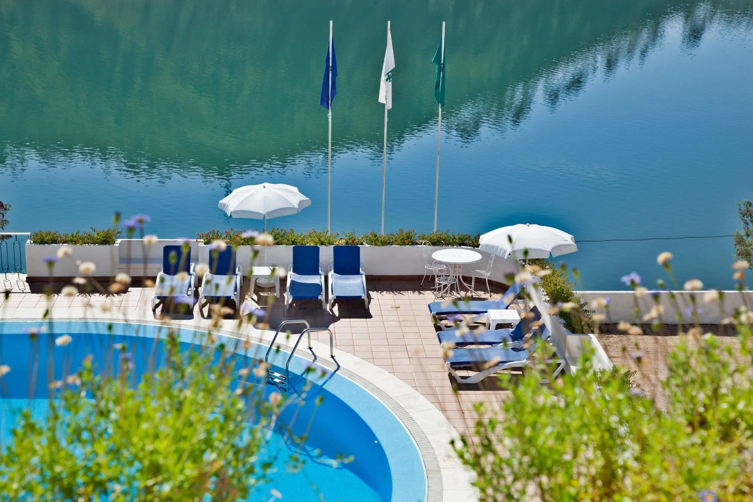 Swimming pool in Lago Azul Eco Hotel