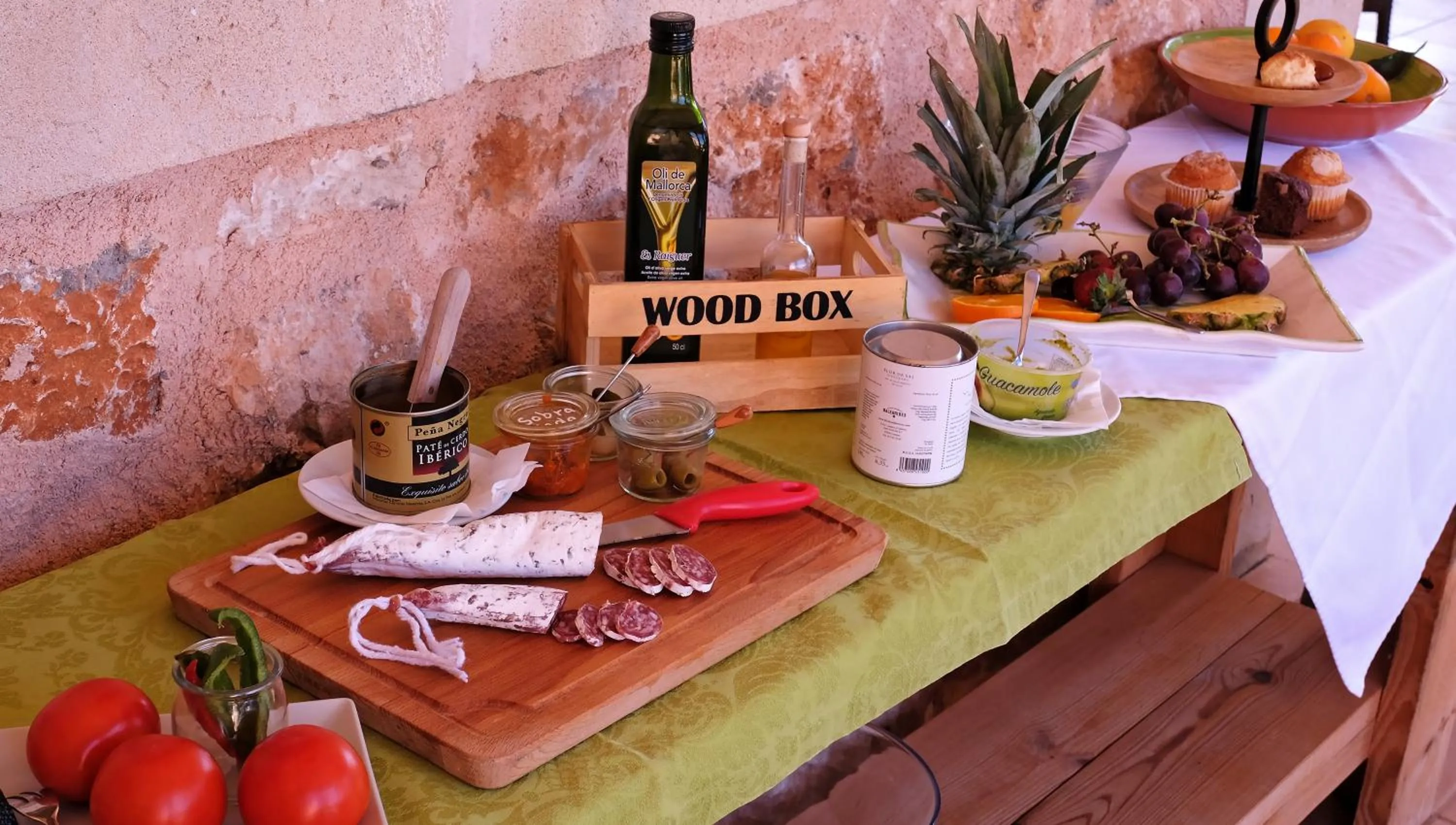 Food and drinks in Villa Sampoli - Agroturismo Son Sampoli - Adults only